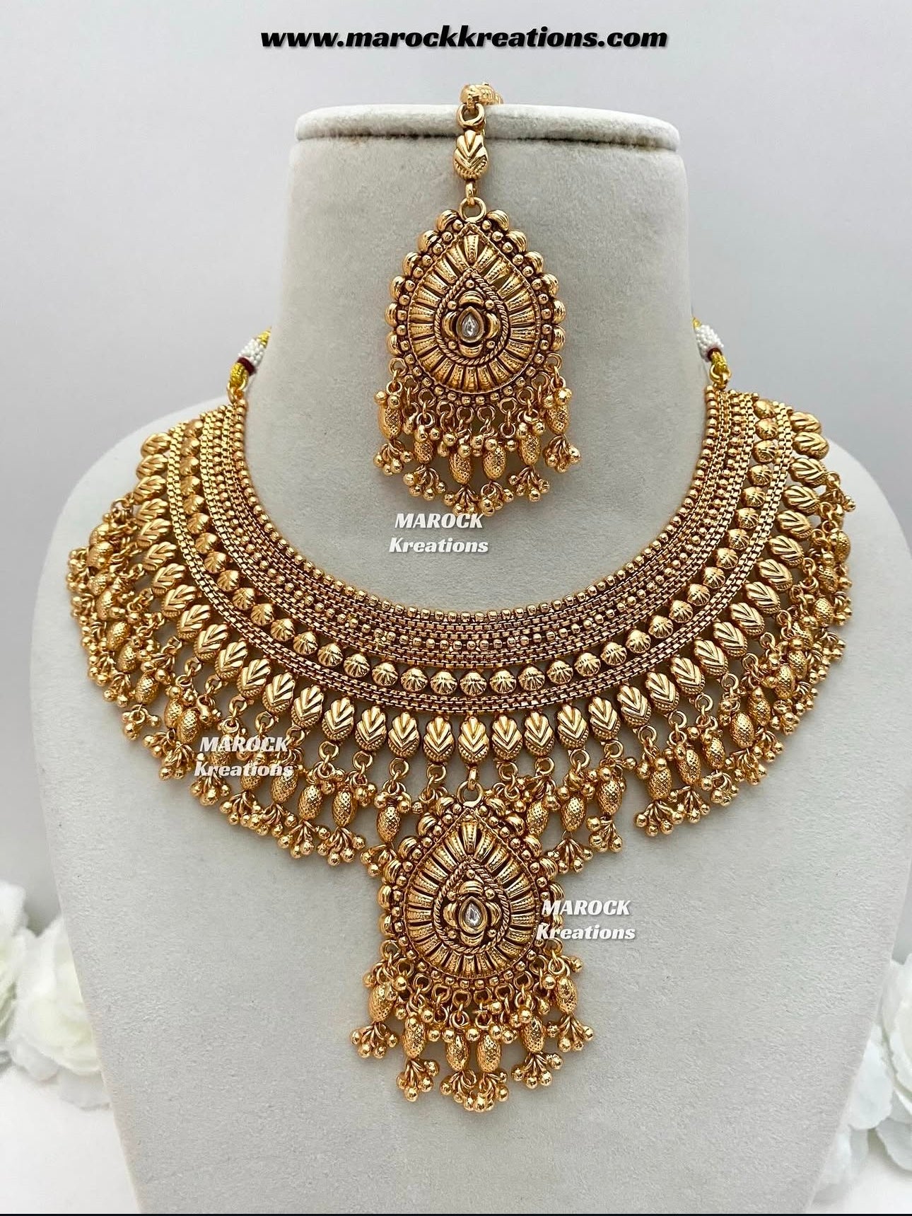Aarti Premium Quality Gold plated necklace set comes with Passa/Jhoomer