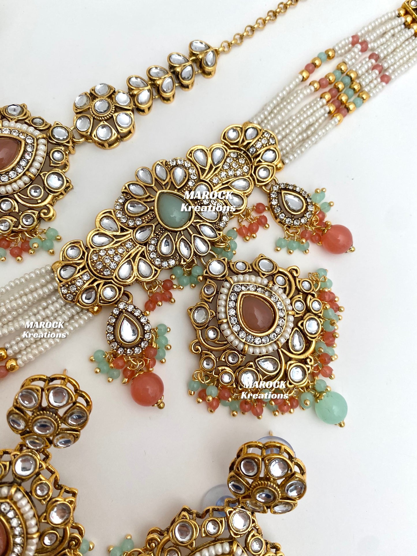 Mahima Premium Quality Kundan Choker set