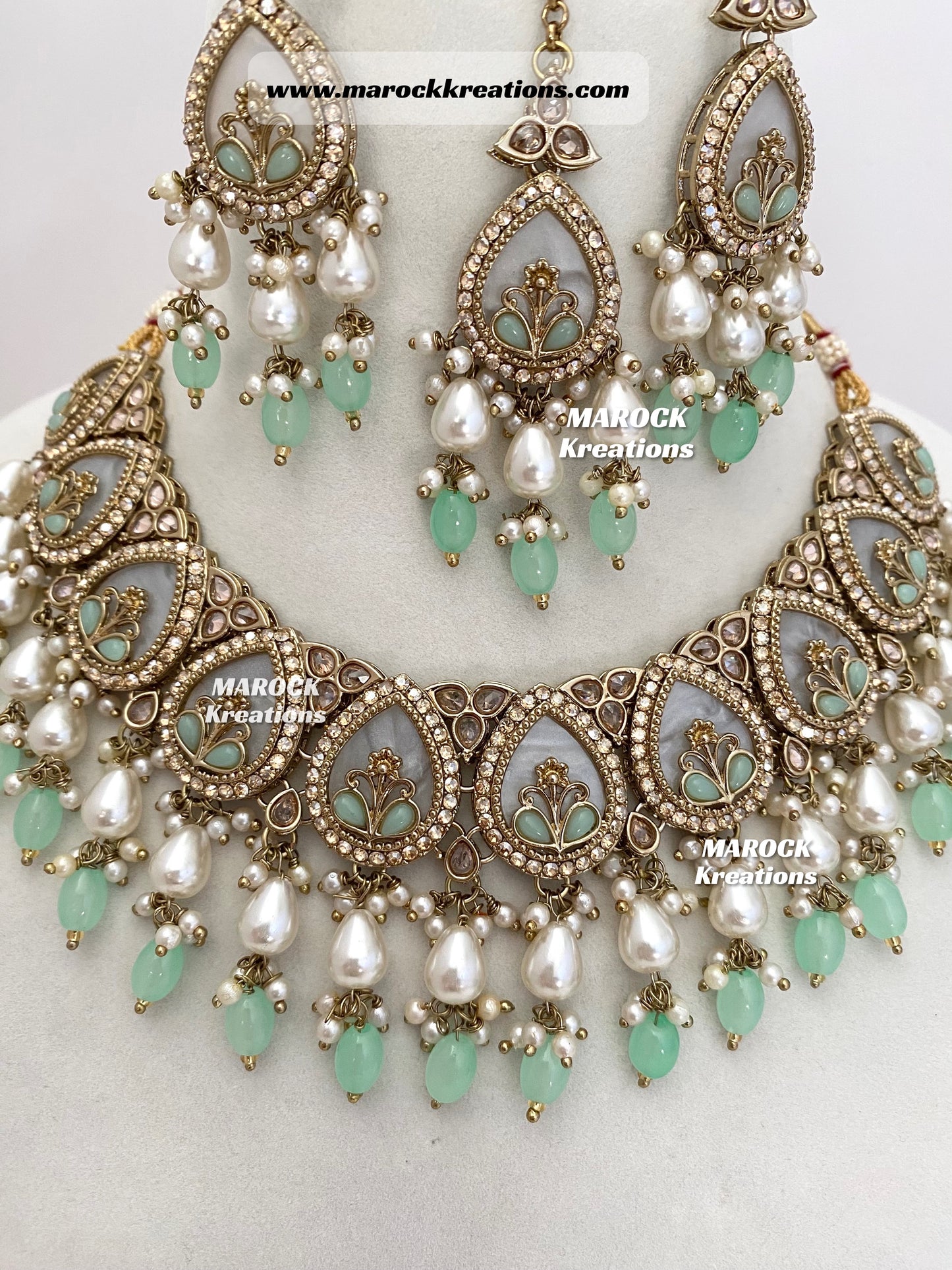 Antique Gold Polki Statement MOP Necklace set