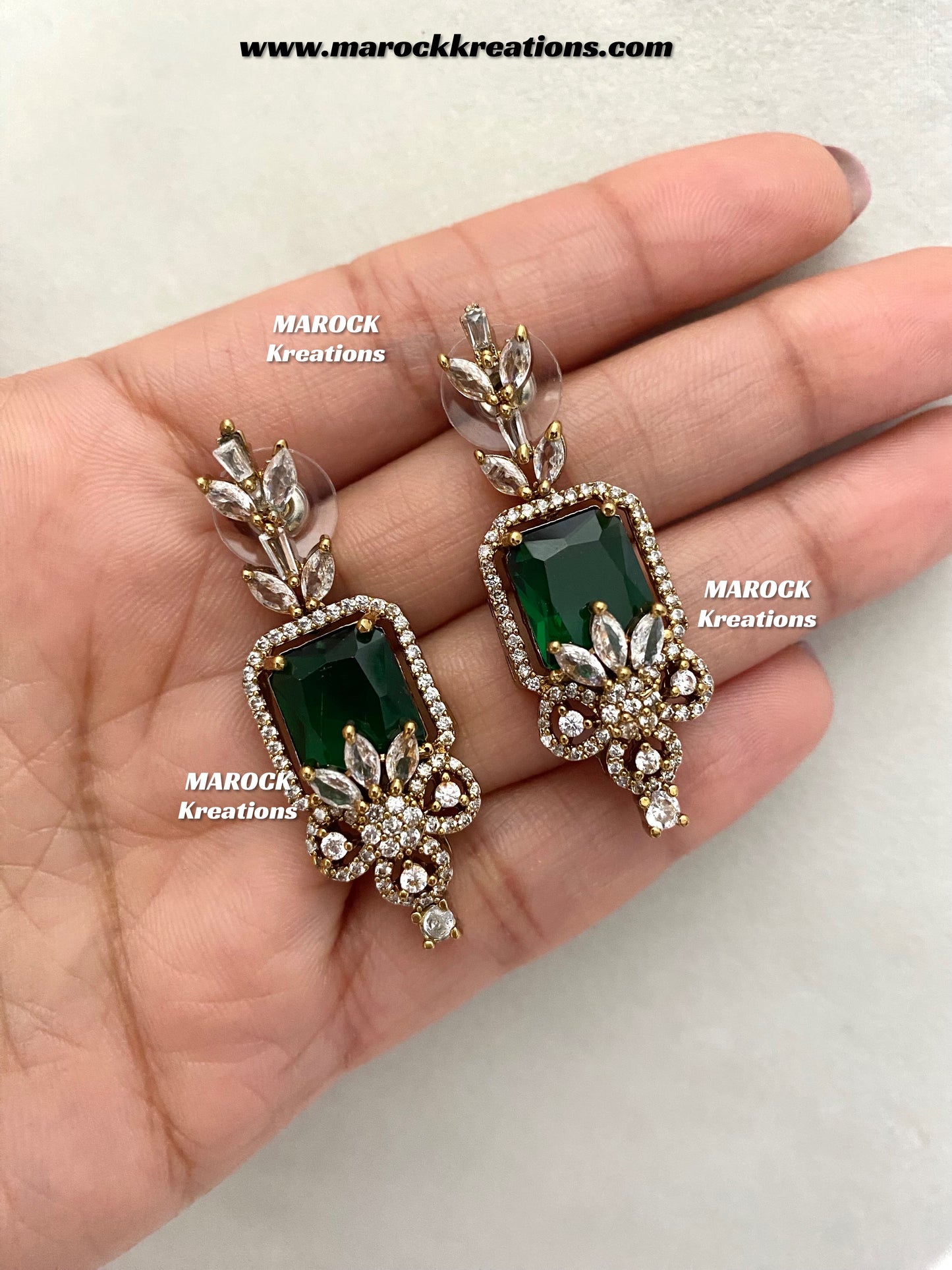 Vikita Antique Gold American diamond Statement Necklace set