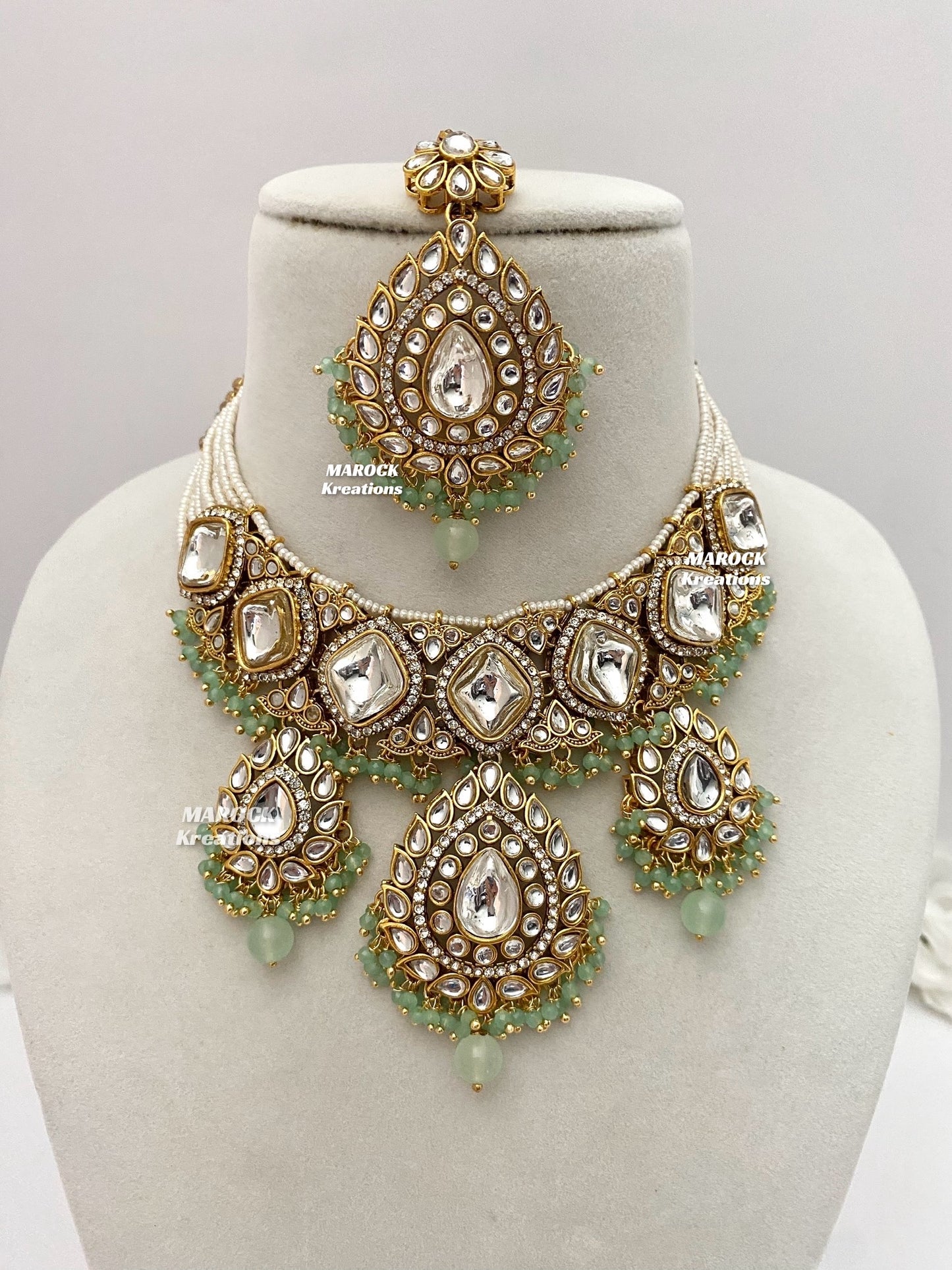Rahila Premium quality Kundan Statement Choker/Necklace Set