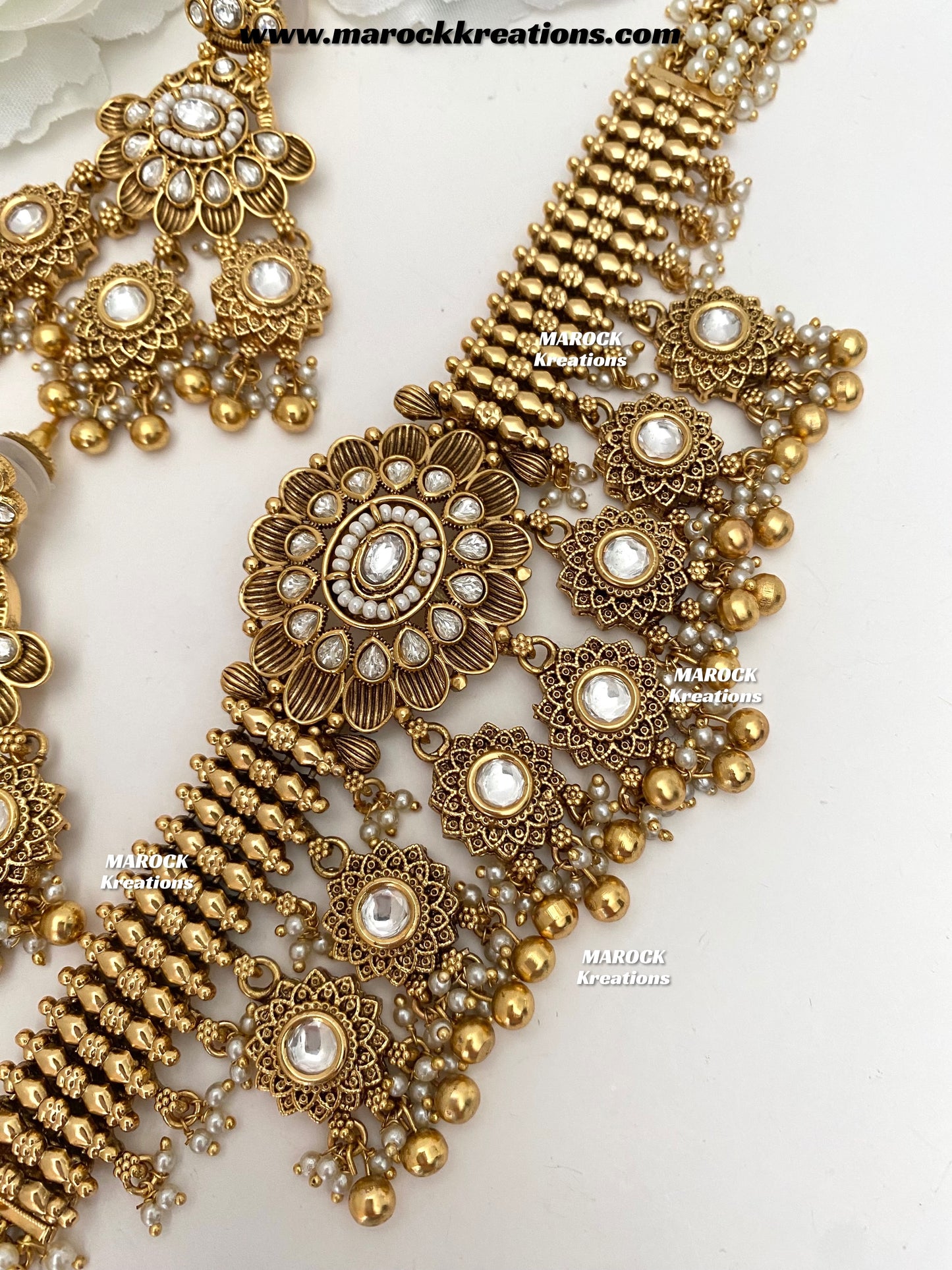 Premium Quality Gold Plated Kundan statement choker set