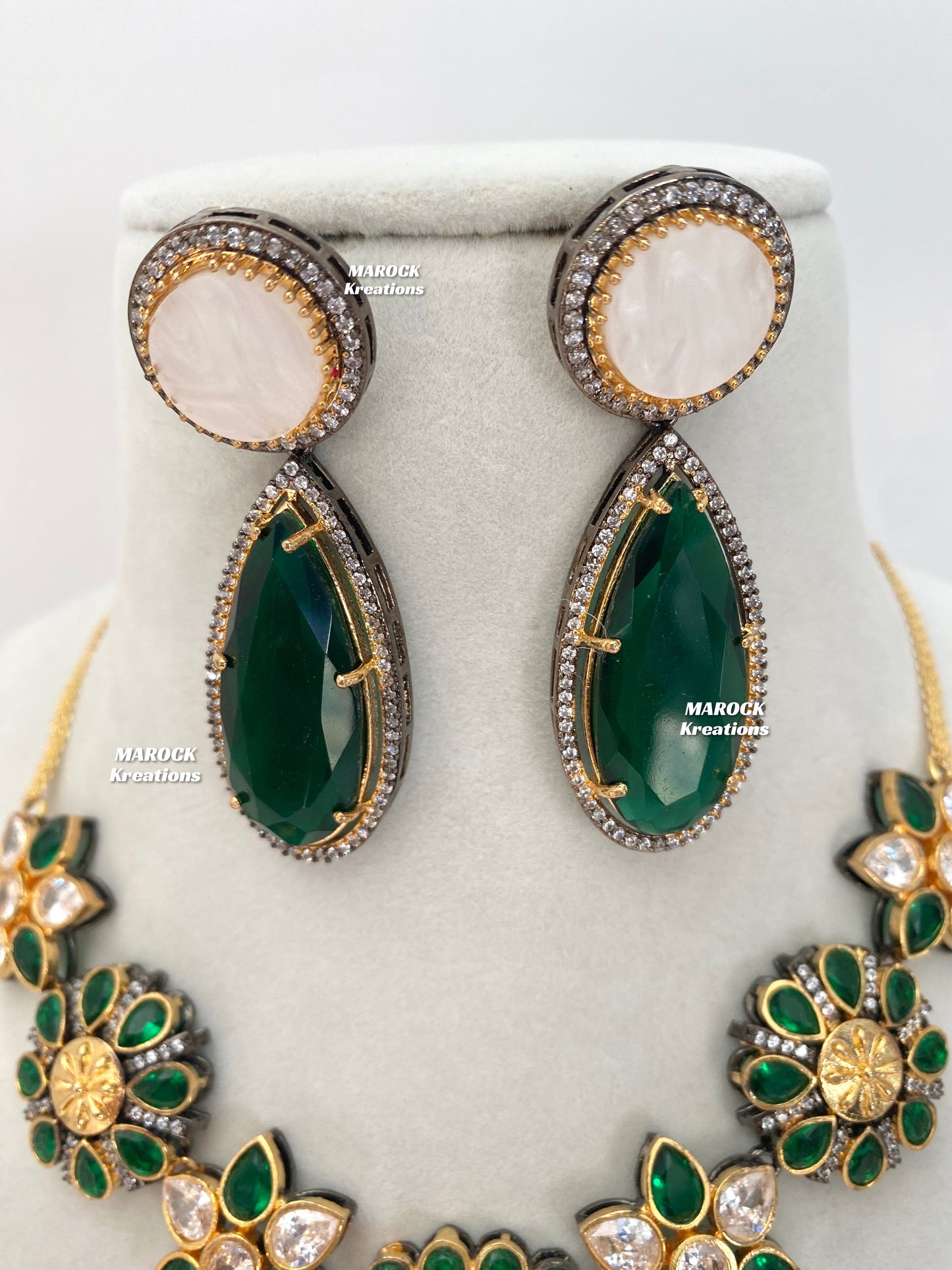 Raha Premium Quality Victorian Kundan Necklace set