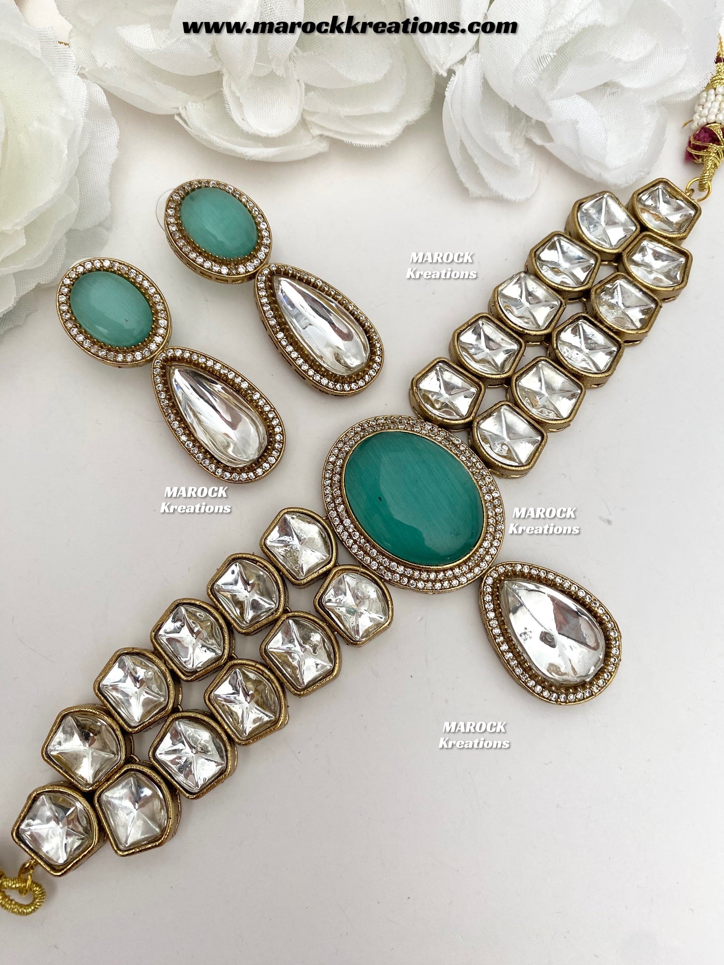 Luxna Premium Quality Kundan Statement Choker set