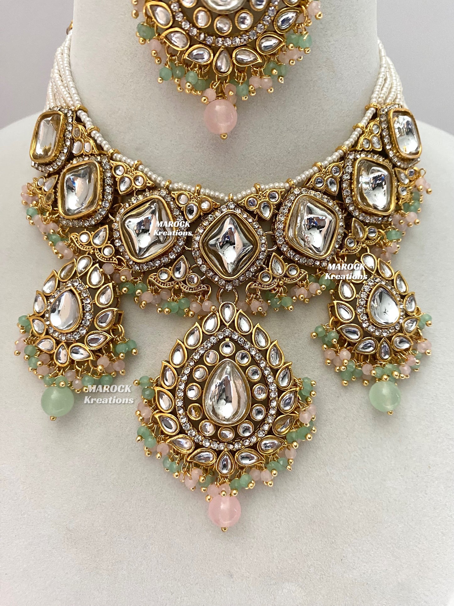 Rahila Premium quality Kundan Statement Choker/Necklace Set