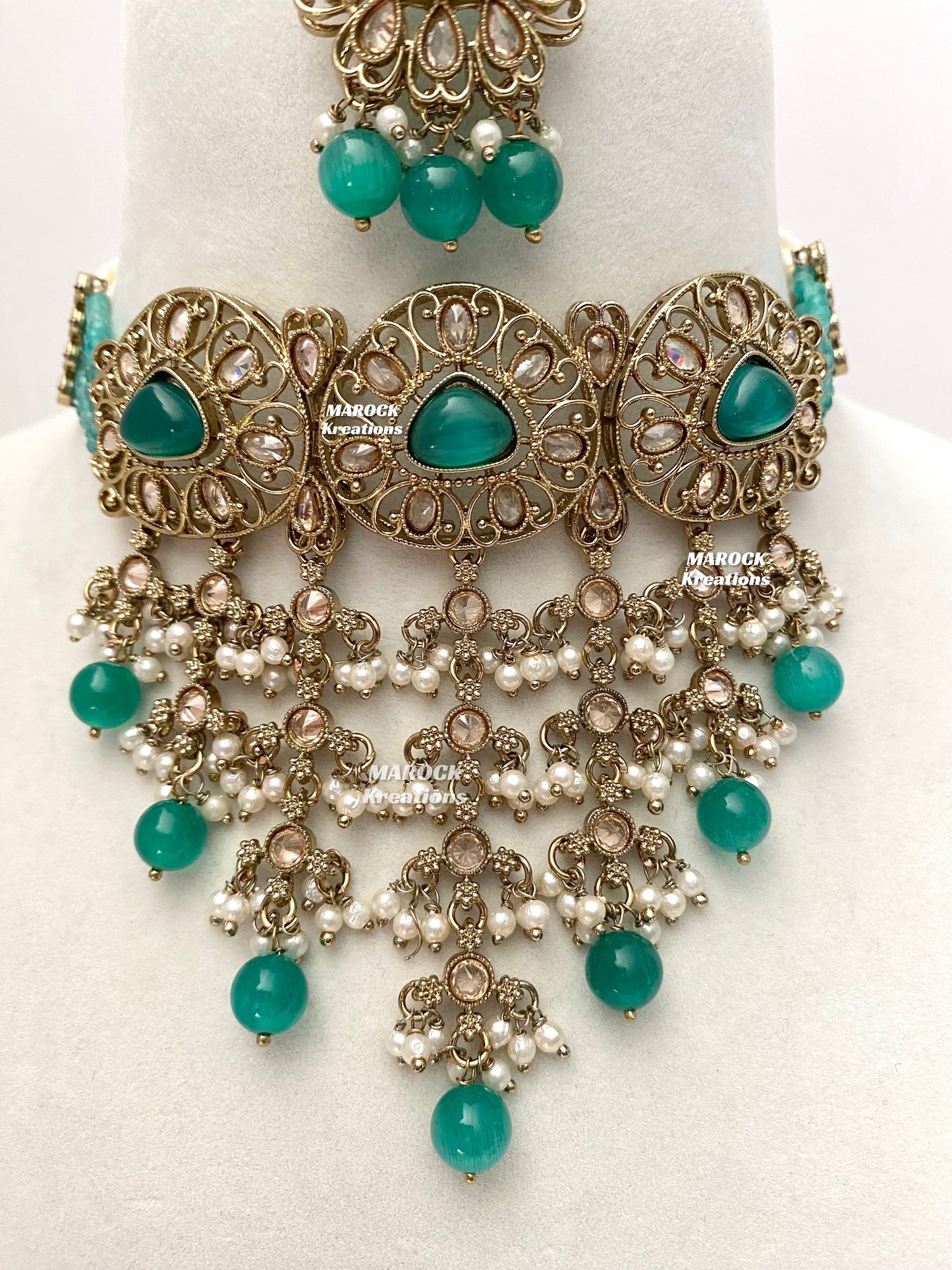 Amaira Antique Gold Polki choker set