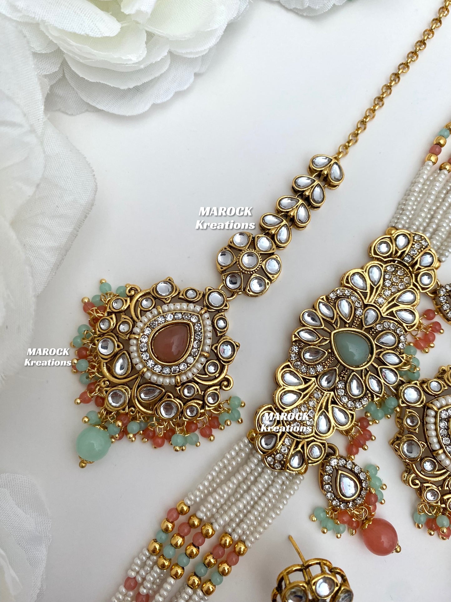 Mahima Premium Quality Kundan Choker set