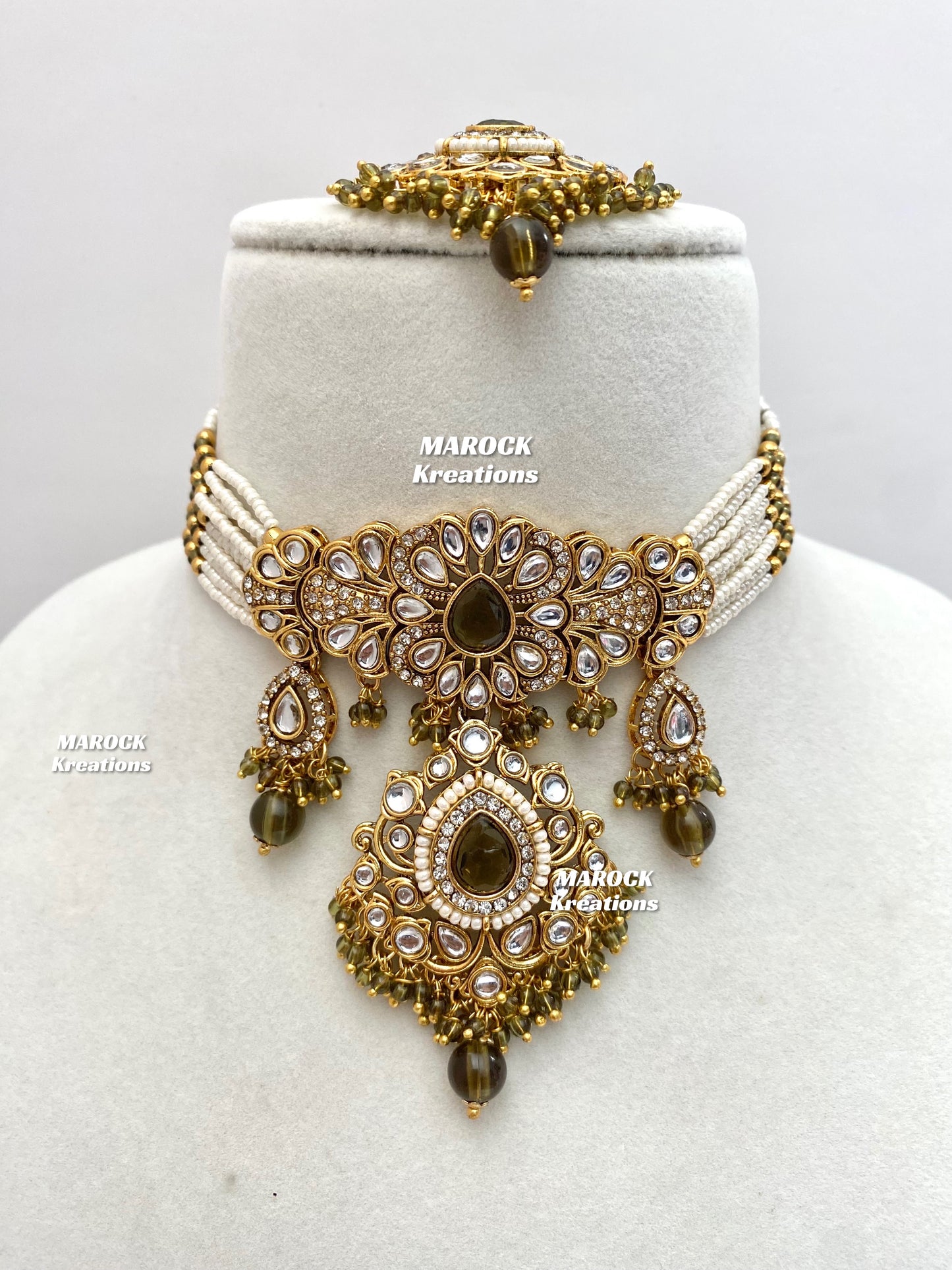 Mahima Premium Quality Kundan Choker set