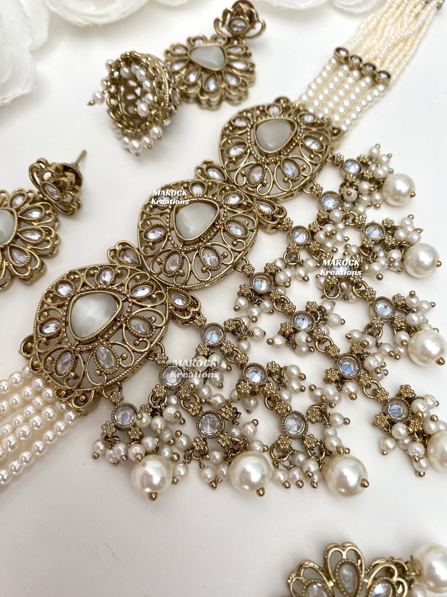 Amaira Antique Gold Polki choker set