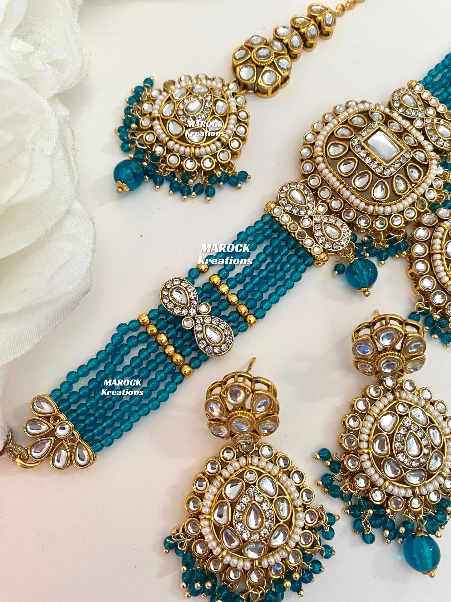 Simona Premium Quality Kundan Choker set