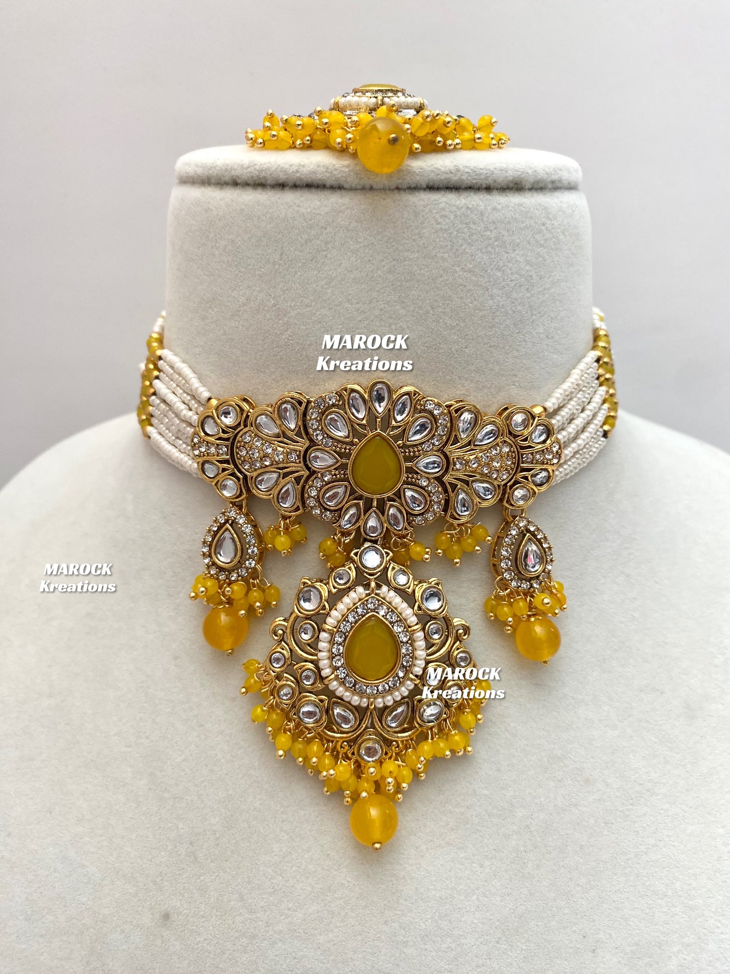 Mahima Premium Quality Kundan Choker set