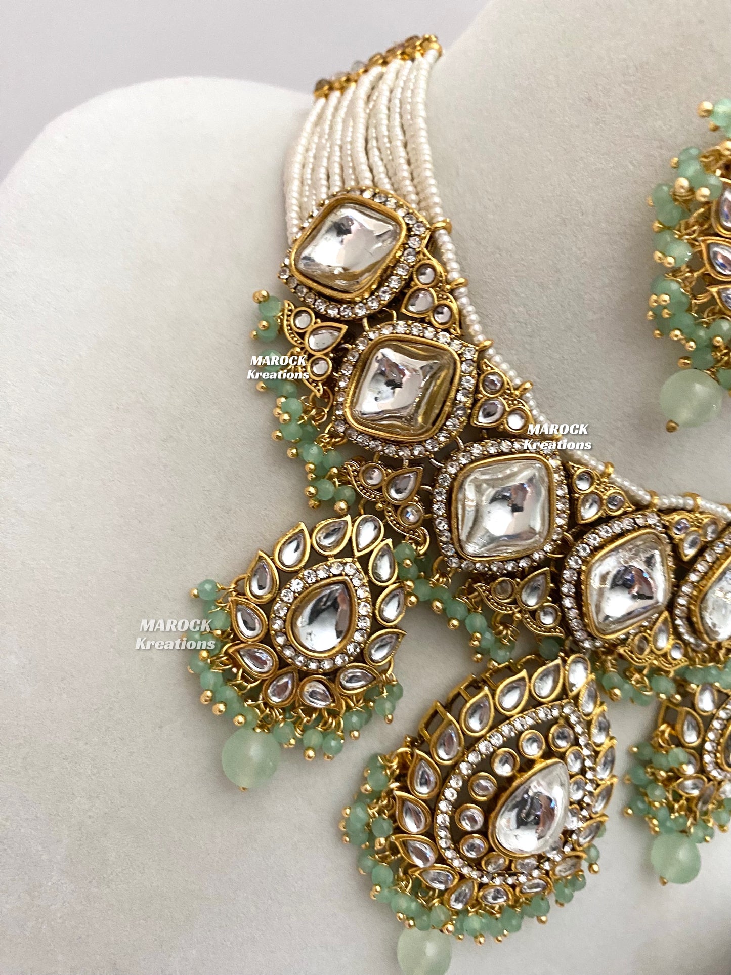 Rahila Premium quality Kundan Statement Choker/Necklace Set