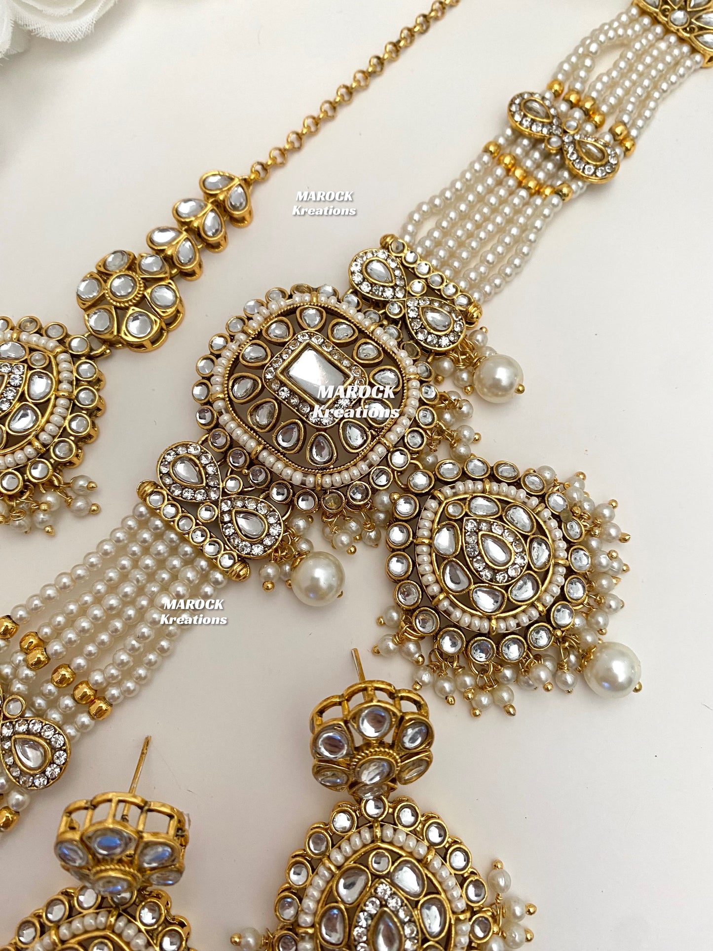 Simona Premium Quality Kundan Choker set