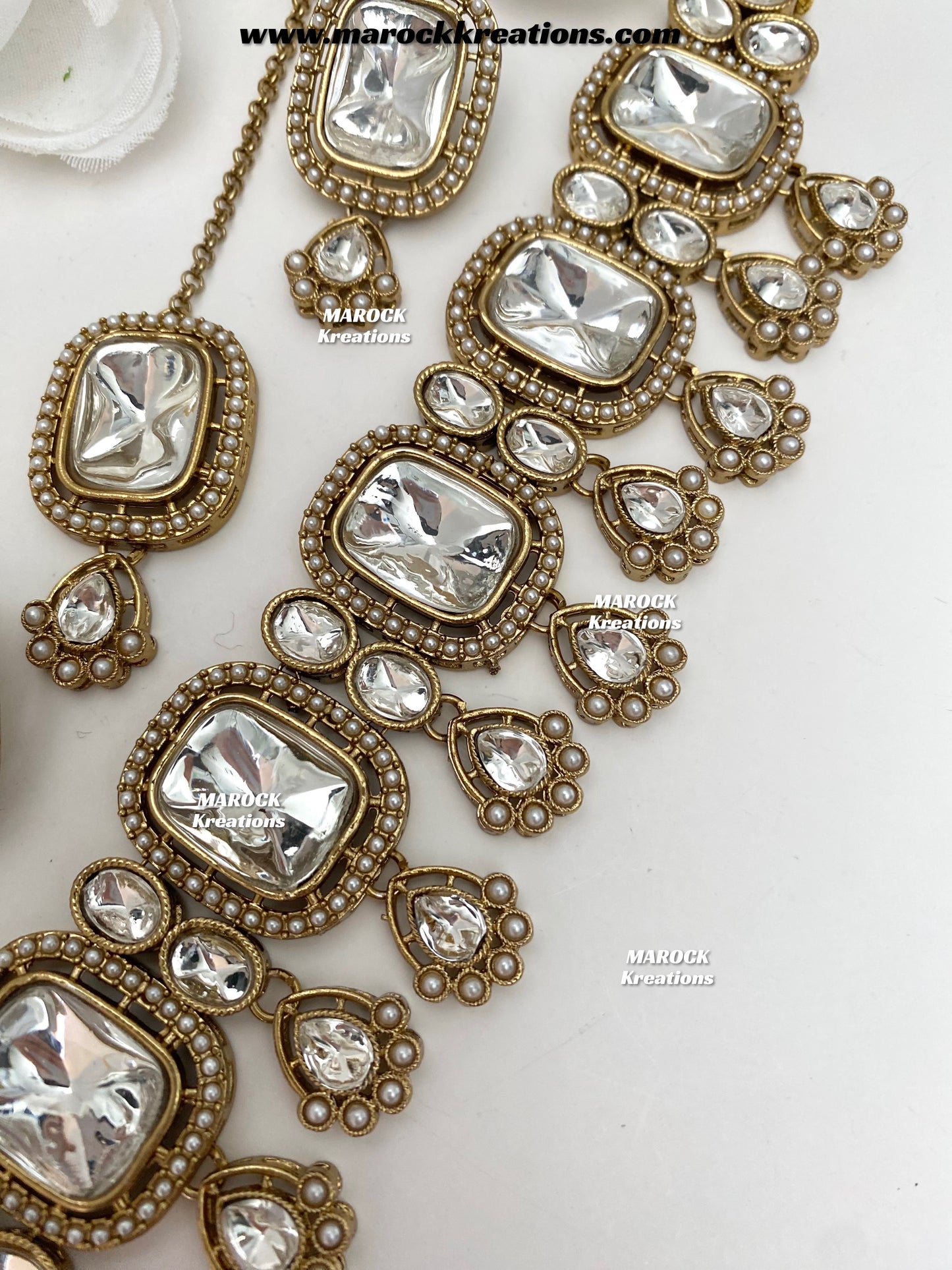 Charlie Premium Quality Kundan Statement Choker set