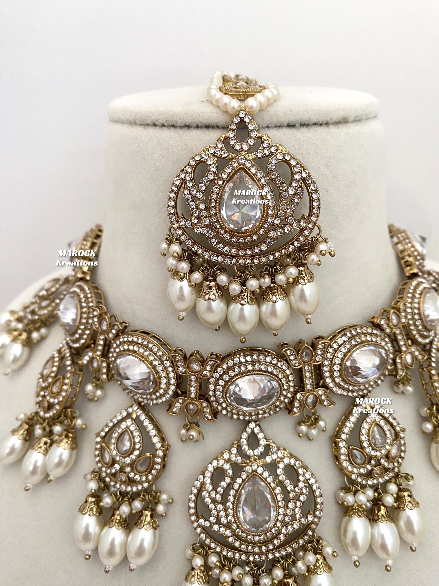 Yumna Polki statement Choker/Necklace set