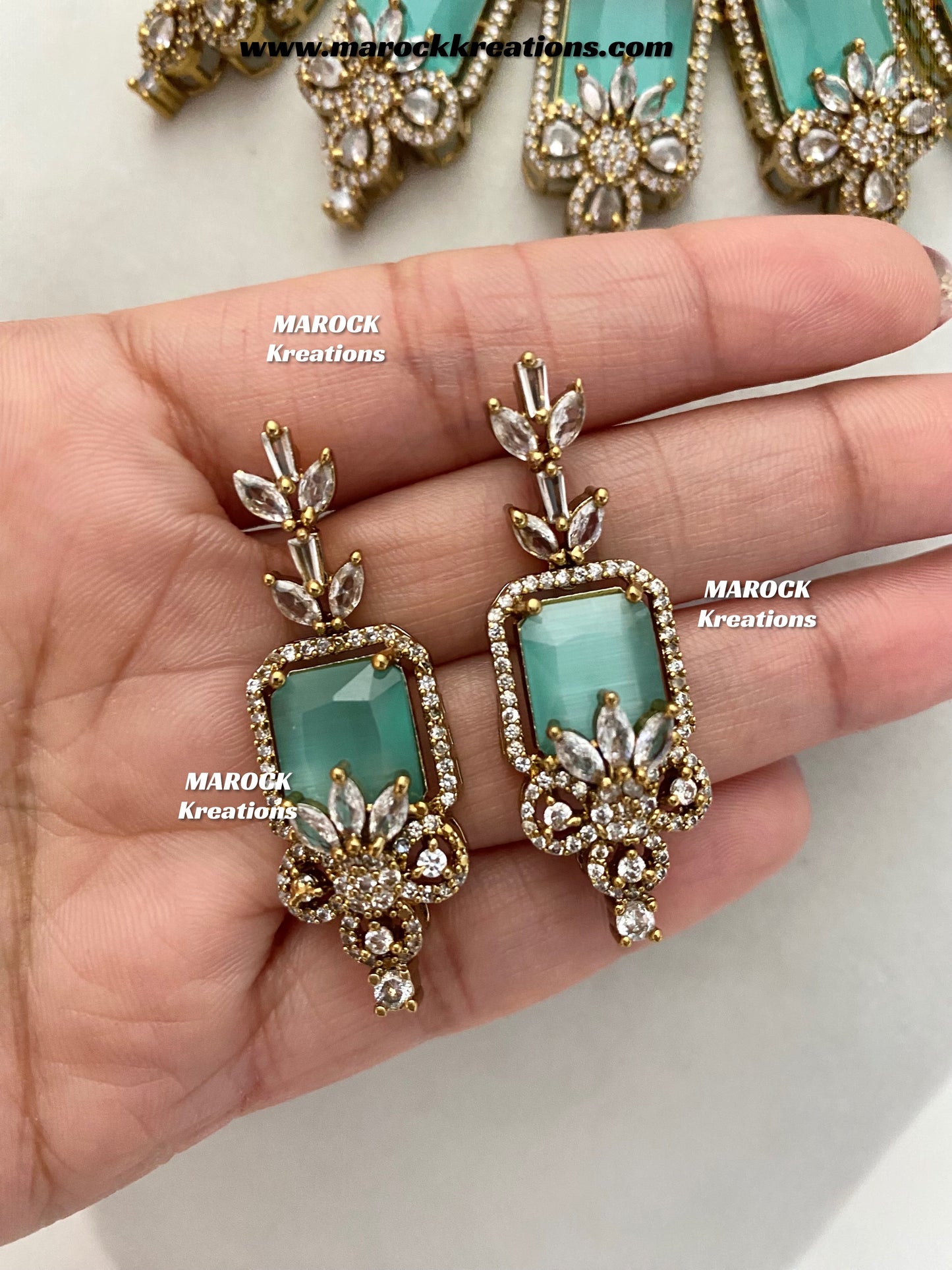 Vikita Antique Gold American diamond Statement Necklace set