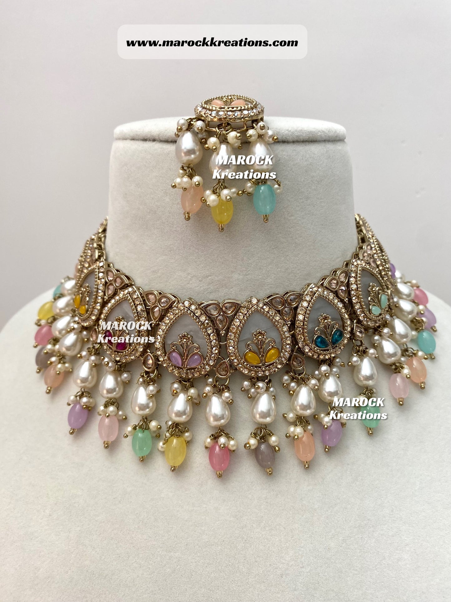 Antique Gold Polki Statement MOP Necklace set