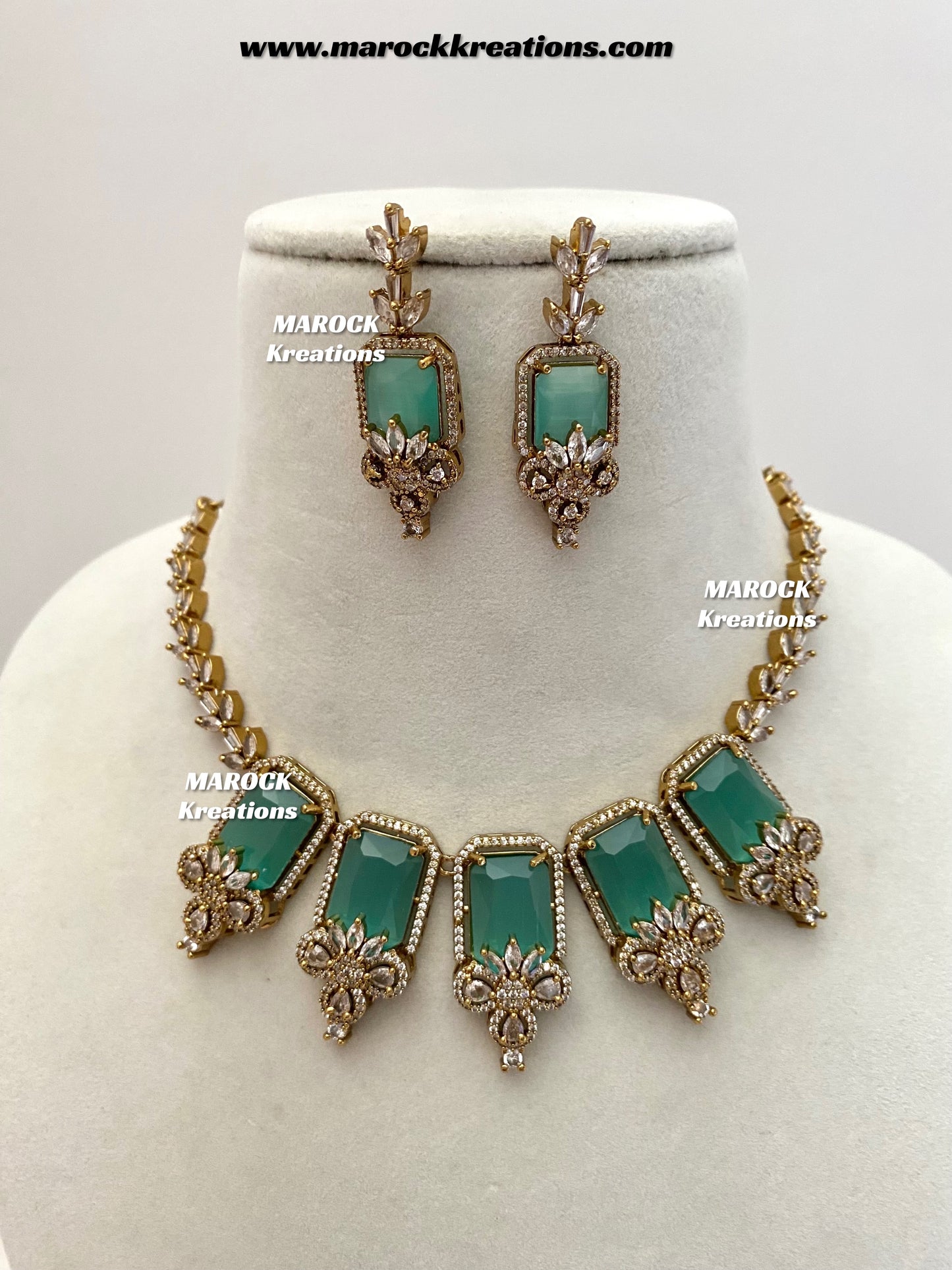 Vikita Antique Gold American diamond Statement Necklace set