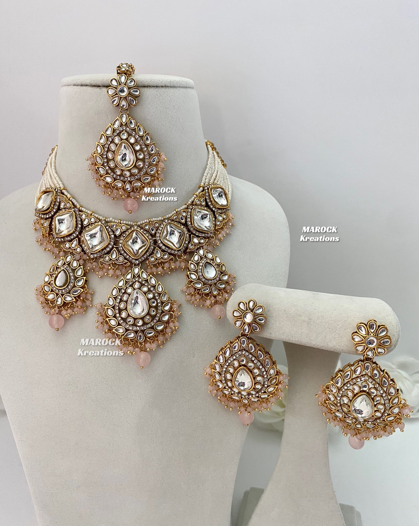 Rahila Premium quality Kundan Statement Choker/Necklace Set