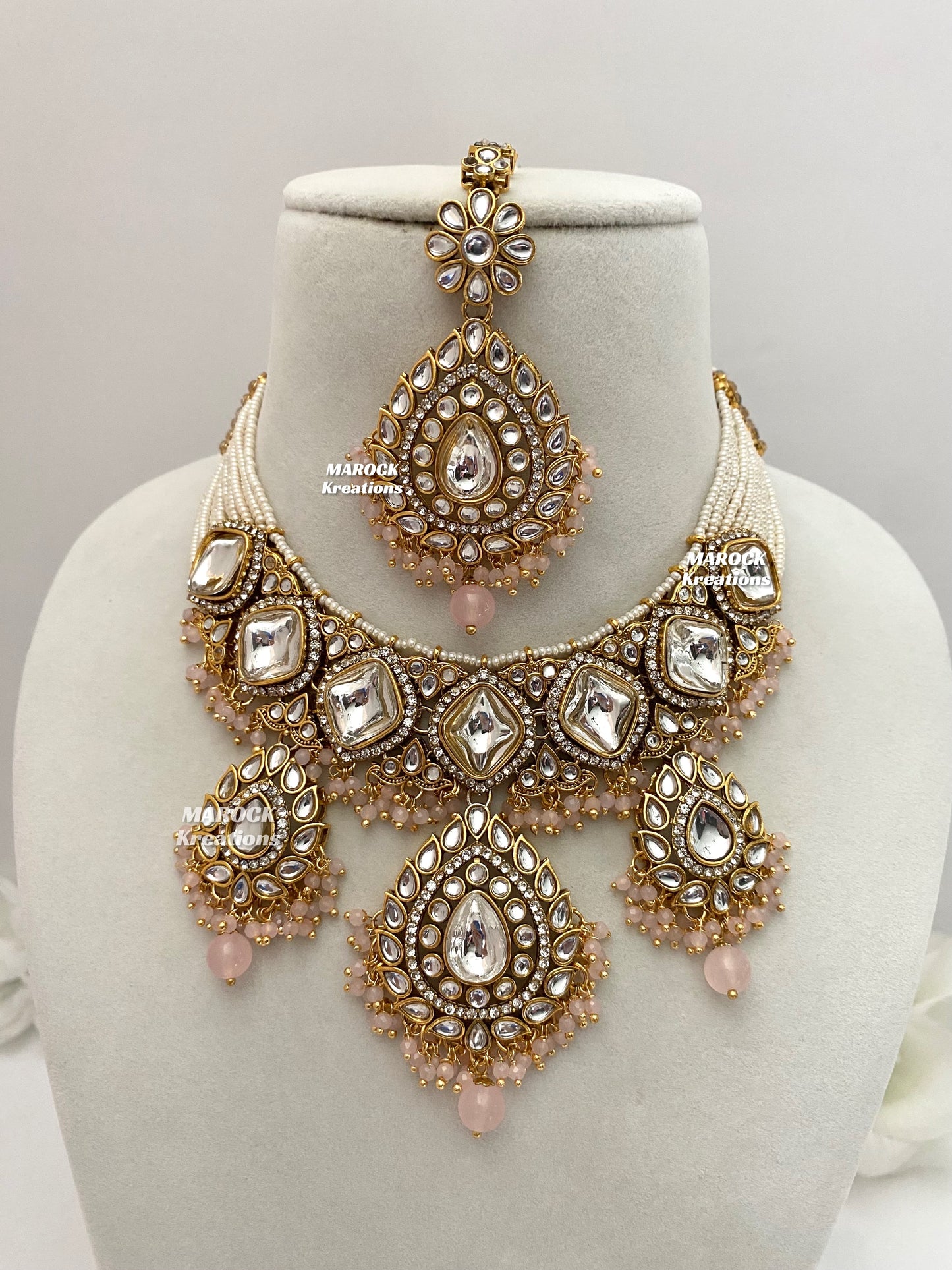 Rahila Premium quality Kundan Statement Choker/Necklace Set