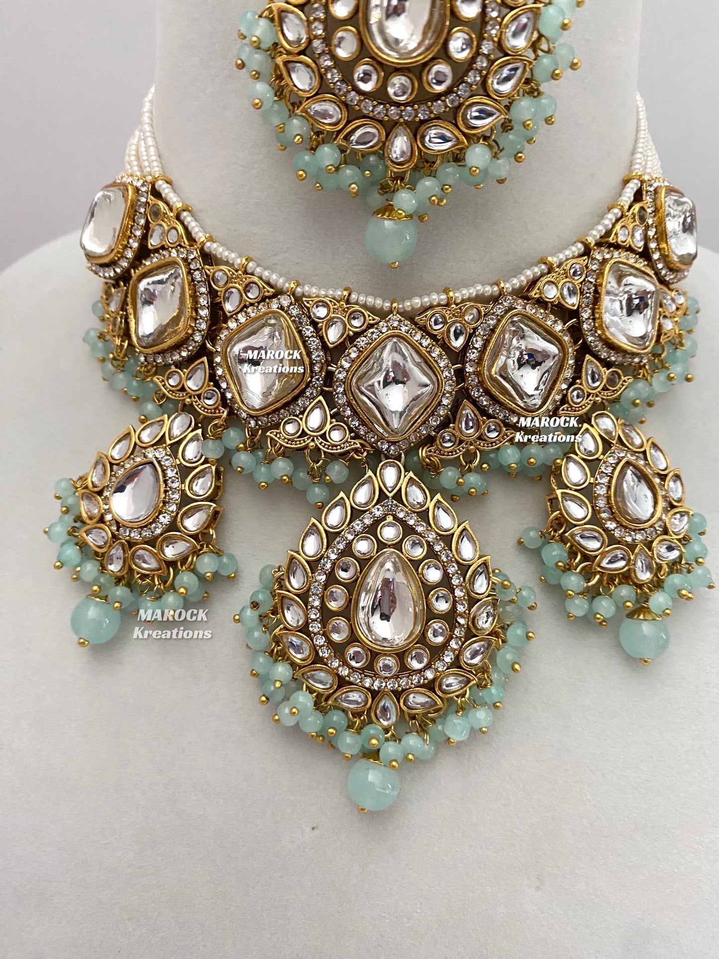 Rahila Premium quality Kundan Statement Choker/Necklace Set