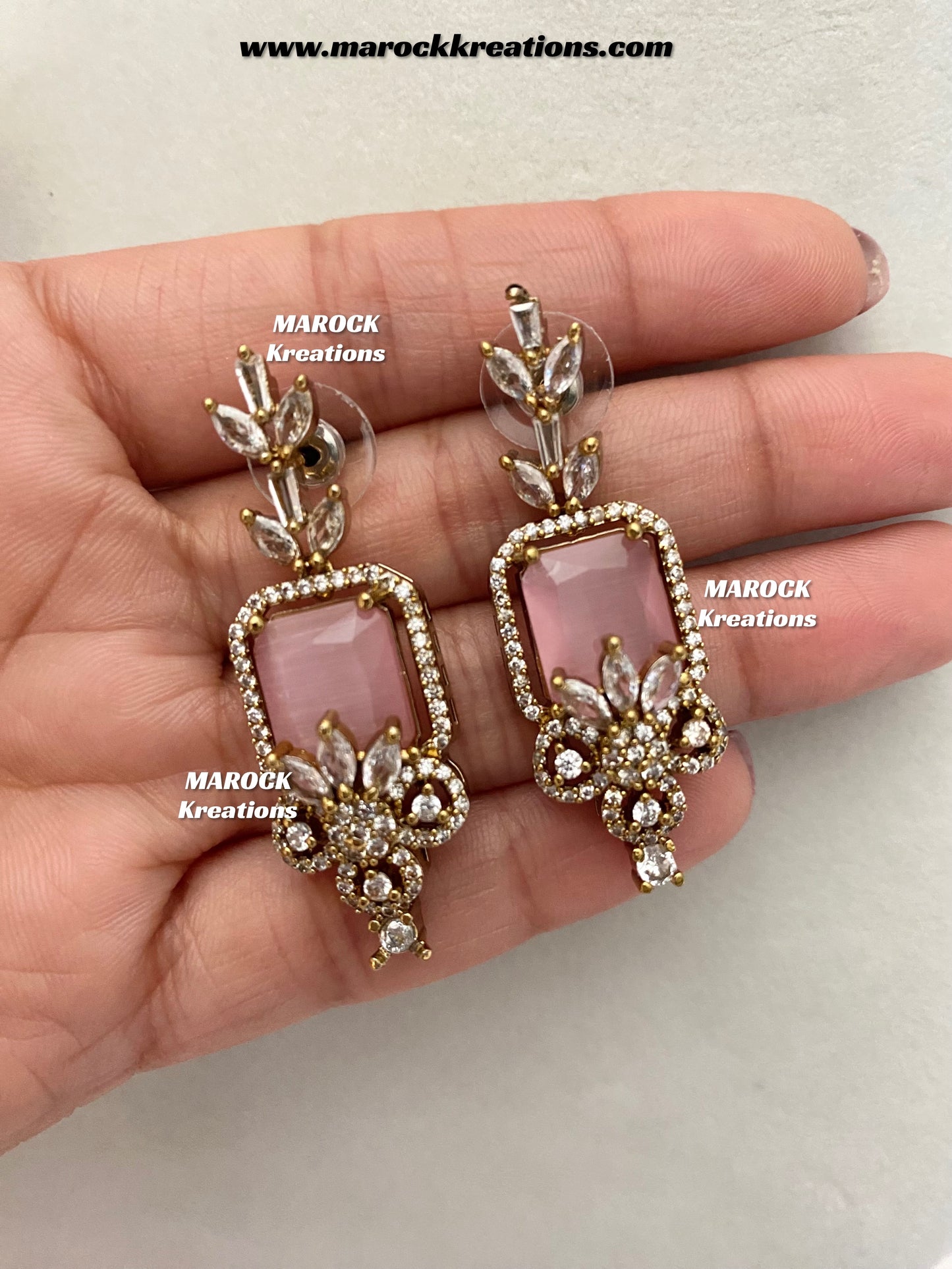 Vikita Antique Gold American diamond Statement Necklace set