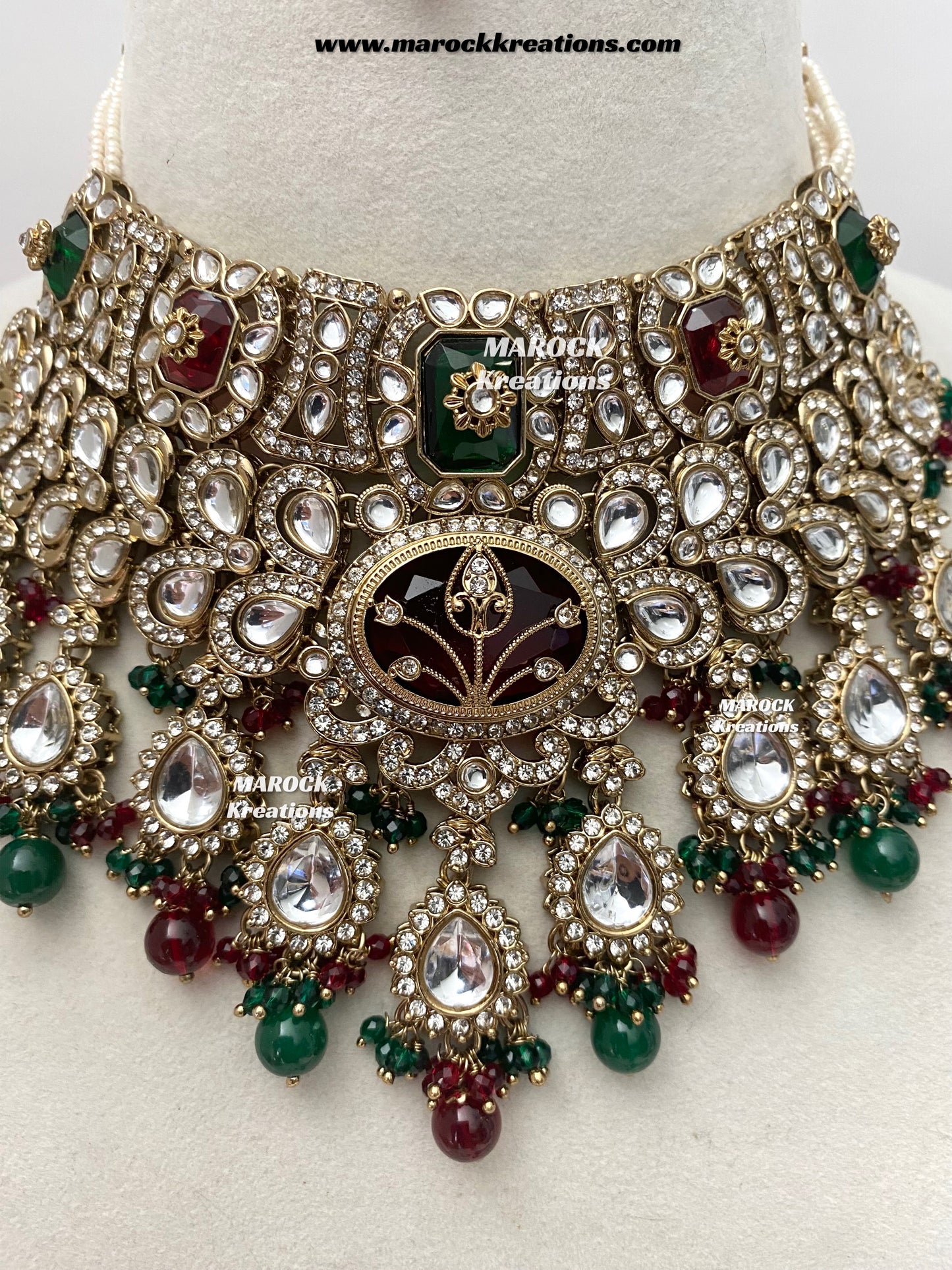 Yusrah Premium Quality Antique gold Kundan Statement Bridal set