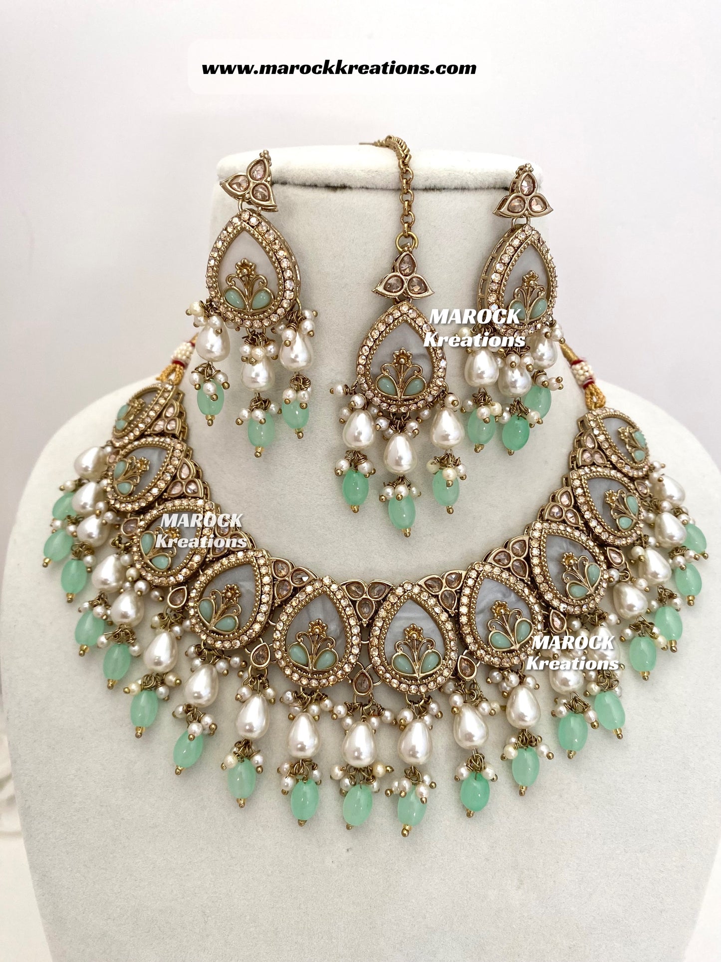 Antique Gold Polki Statement MOP Necklace set