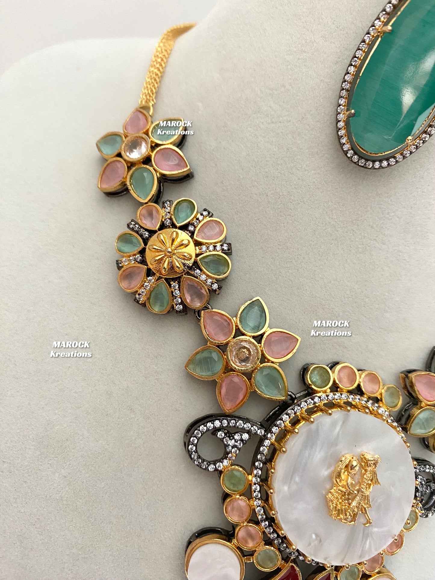 Raha Premium Quality Victorian Kundan Necklace set