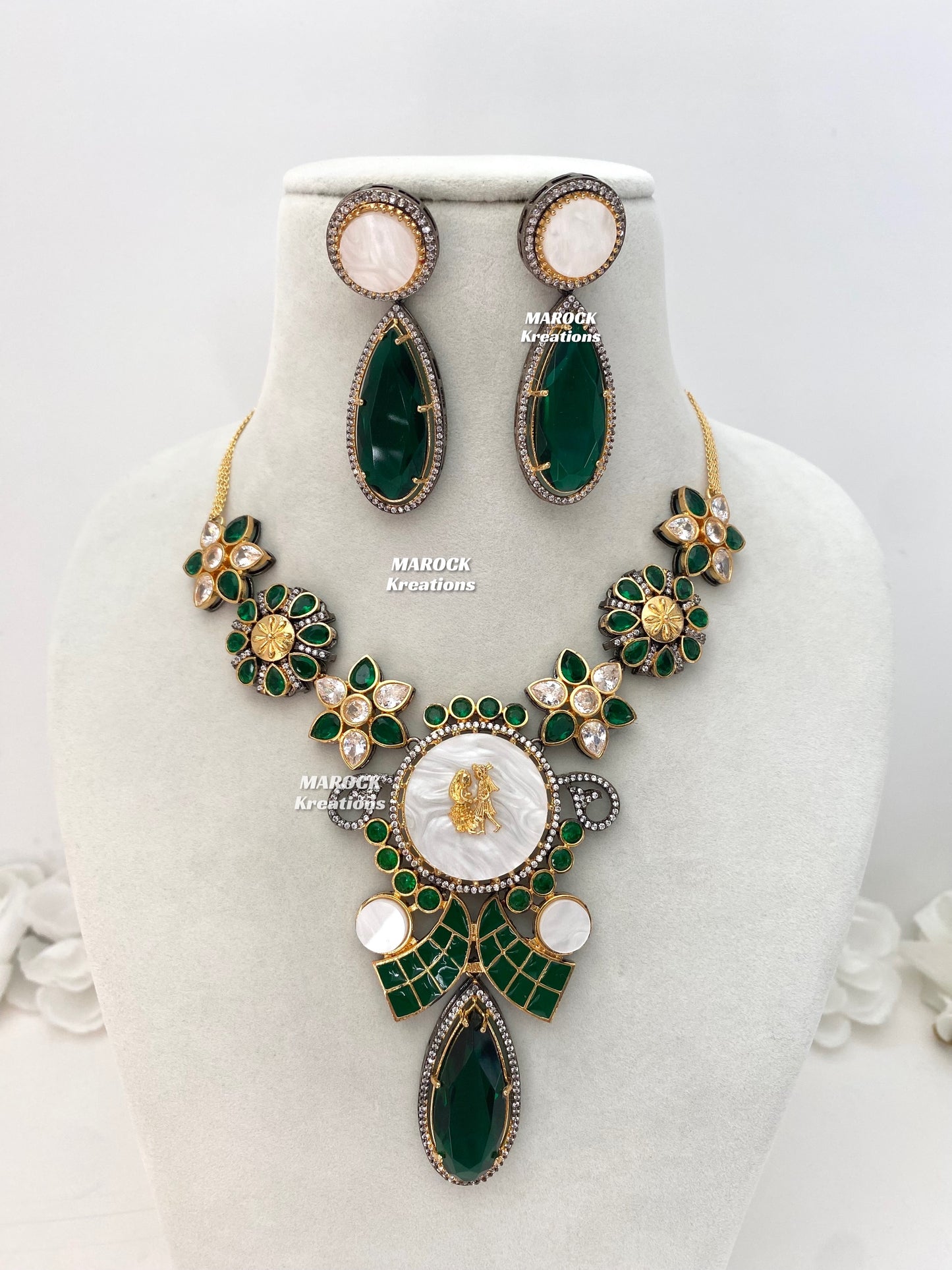 Raha Premium Quality Victorian Kundan Necklace set