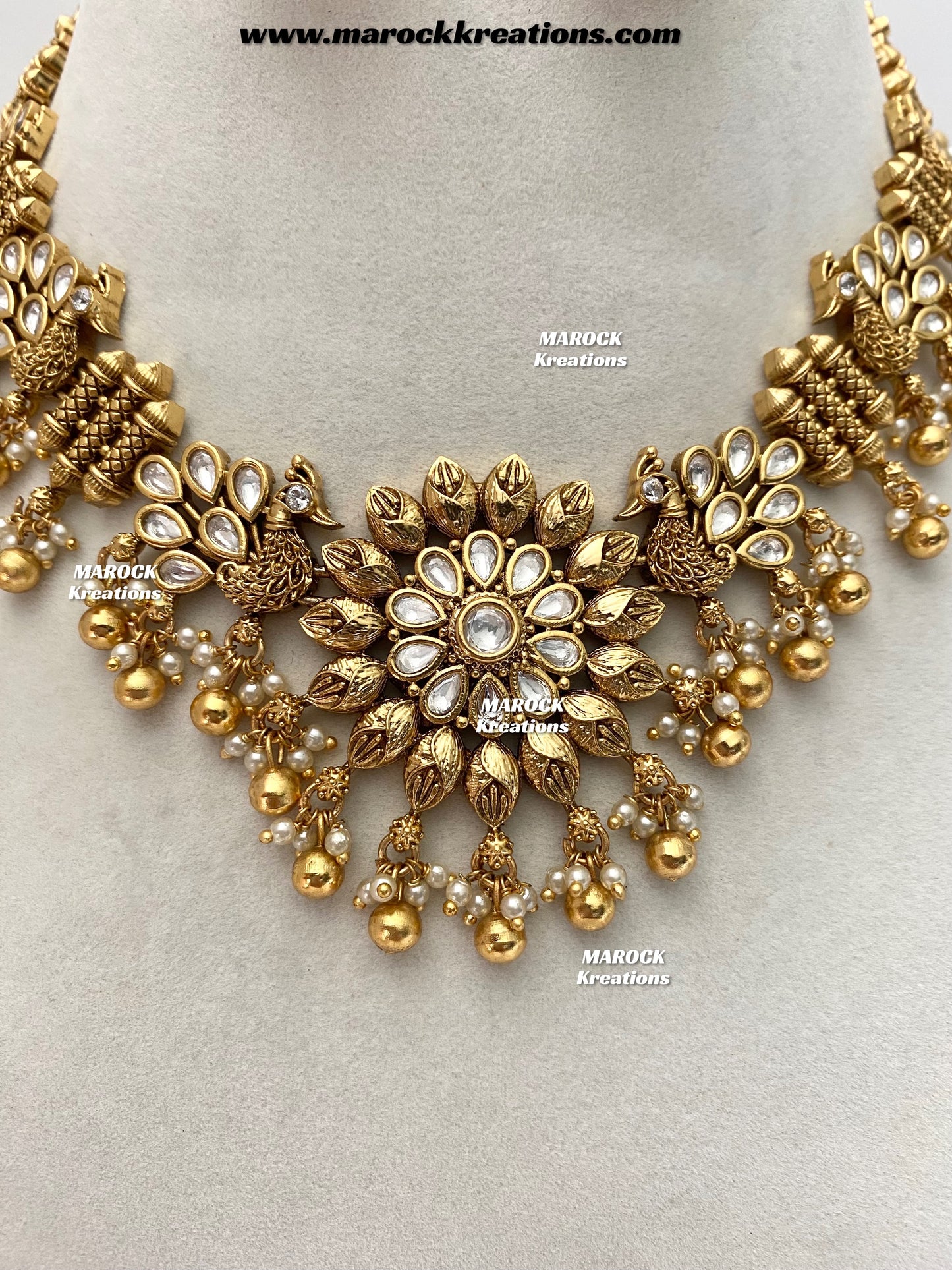 Nalini Premium Quality Gold Plated Kundan statement Necklace set