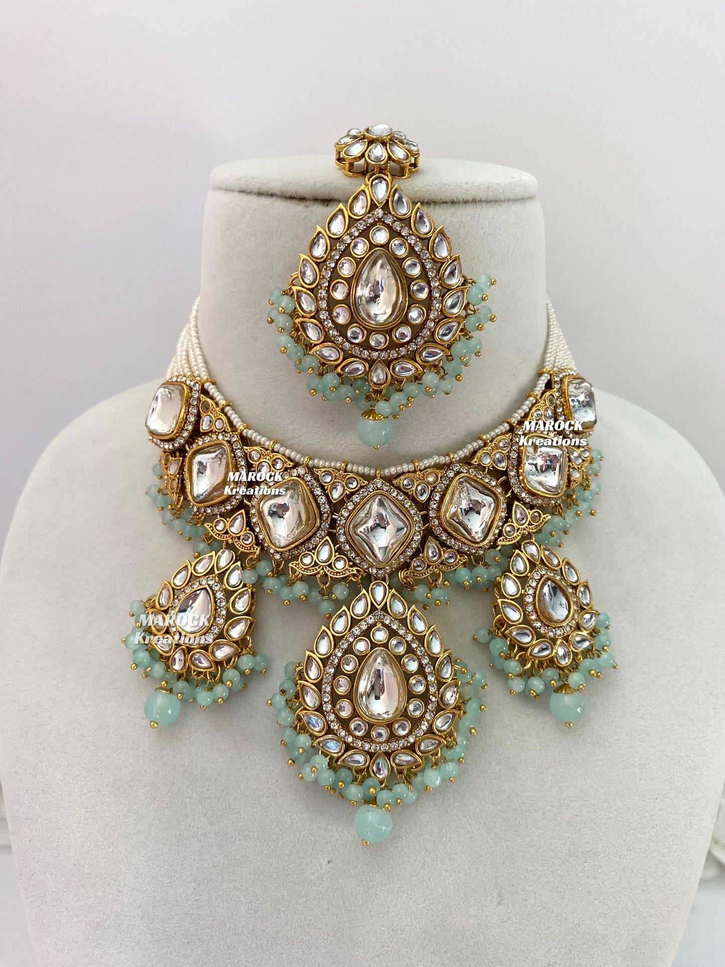 Rahila Premium quality Kundan Statement Choker/Necklace Set