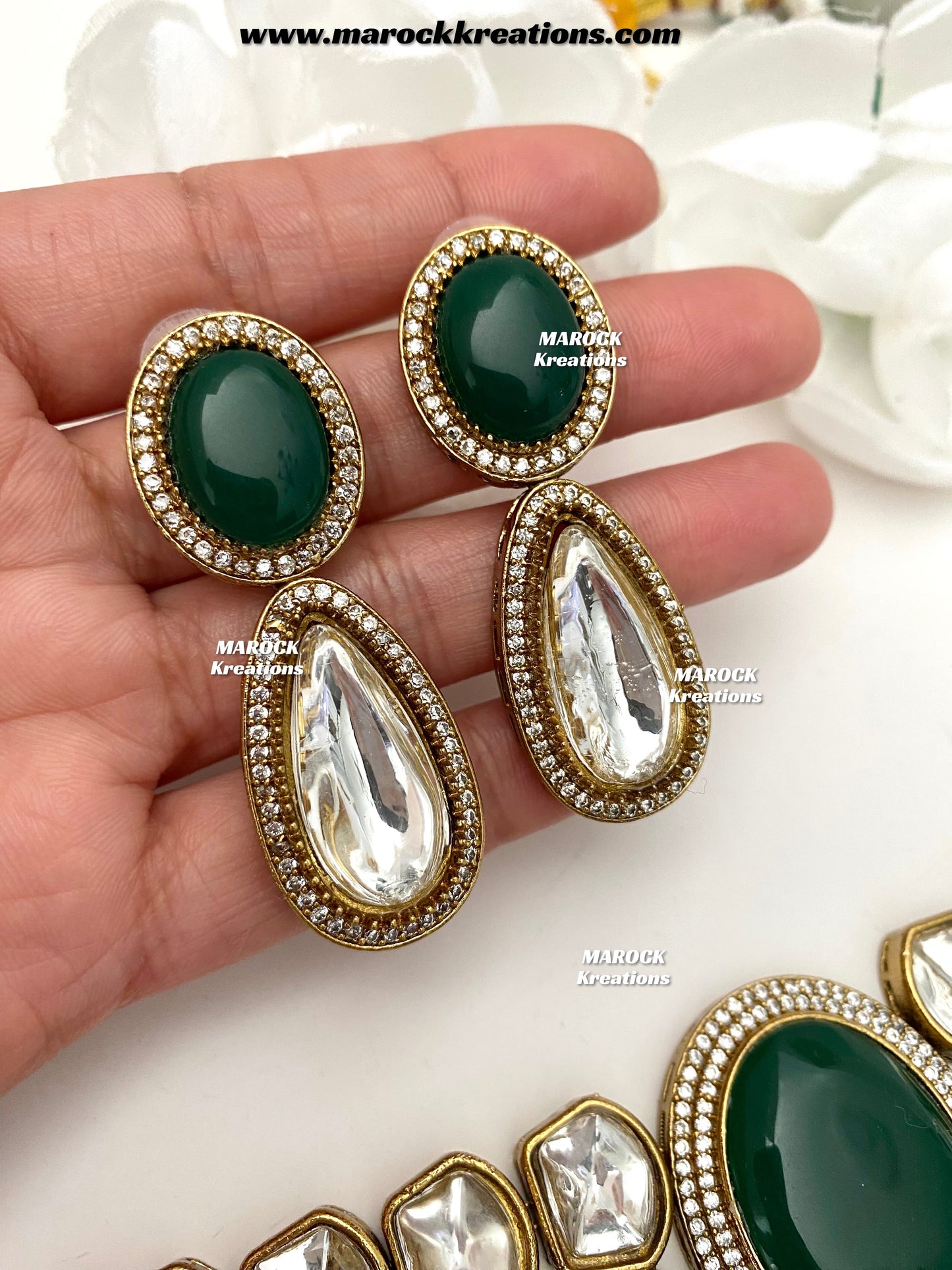 Luxna Premium Quality Kundan Statement Choker set
