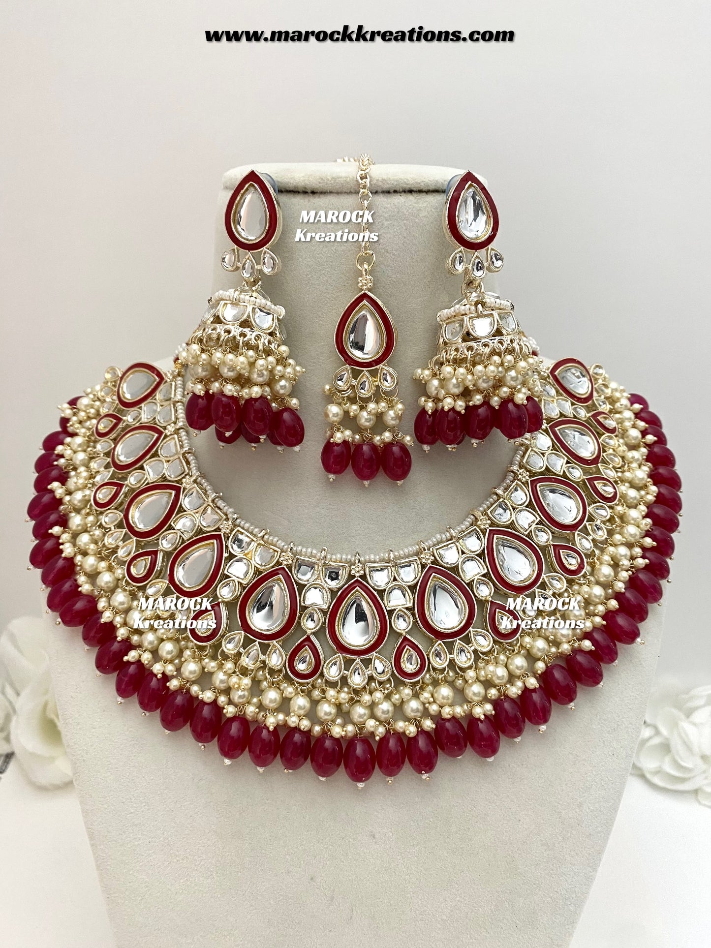 Aarvi Kundan Necklace set