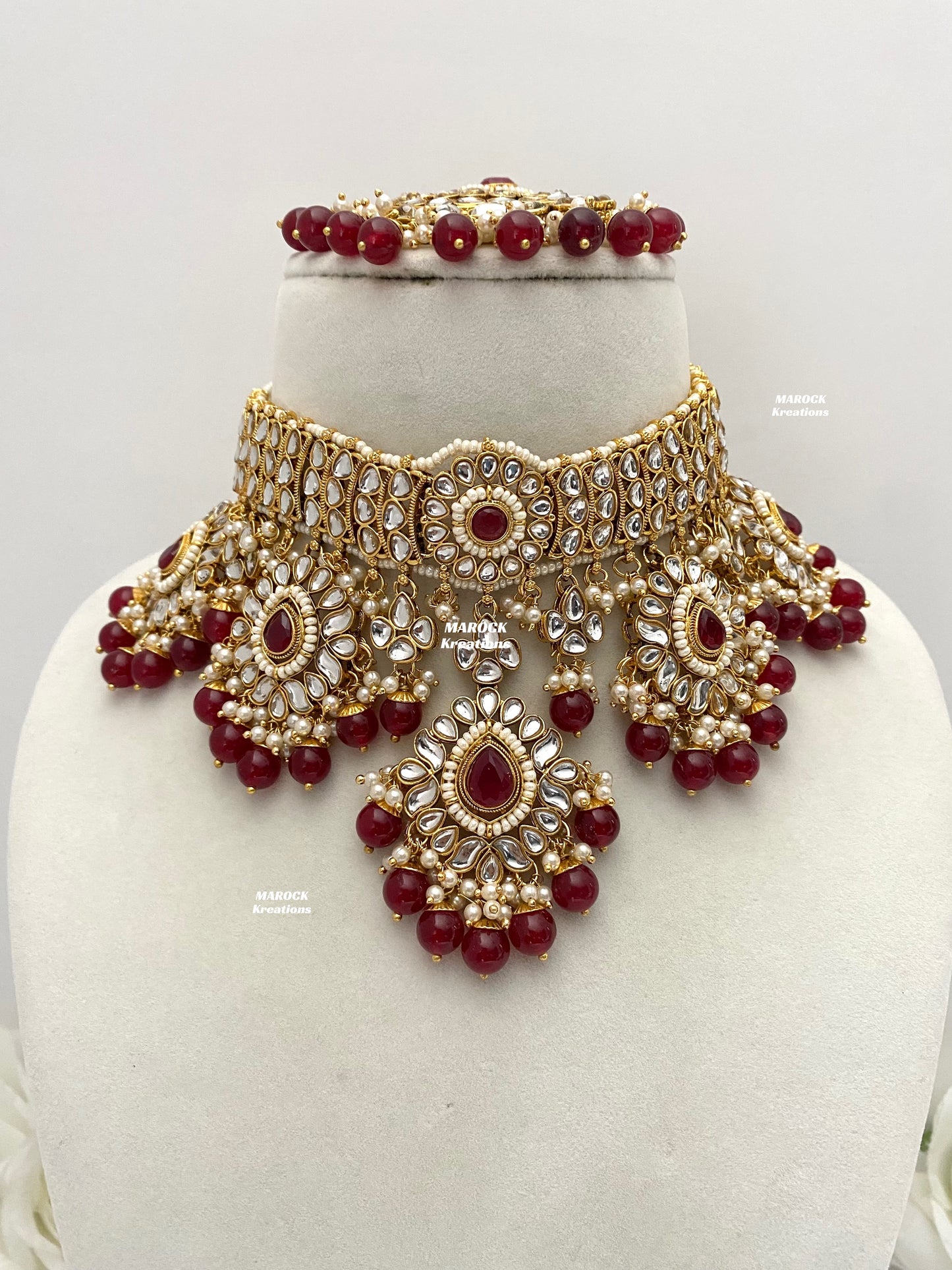 Bhavika Premium Quality Kundan choker/Necklace set