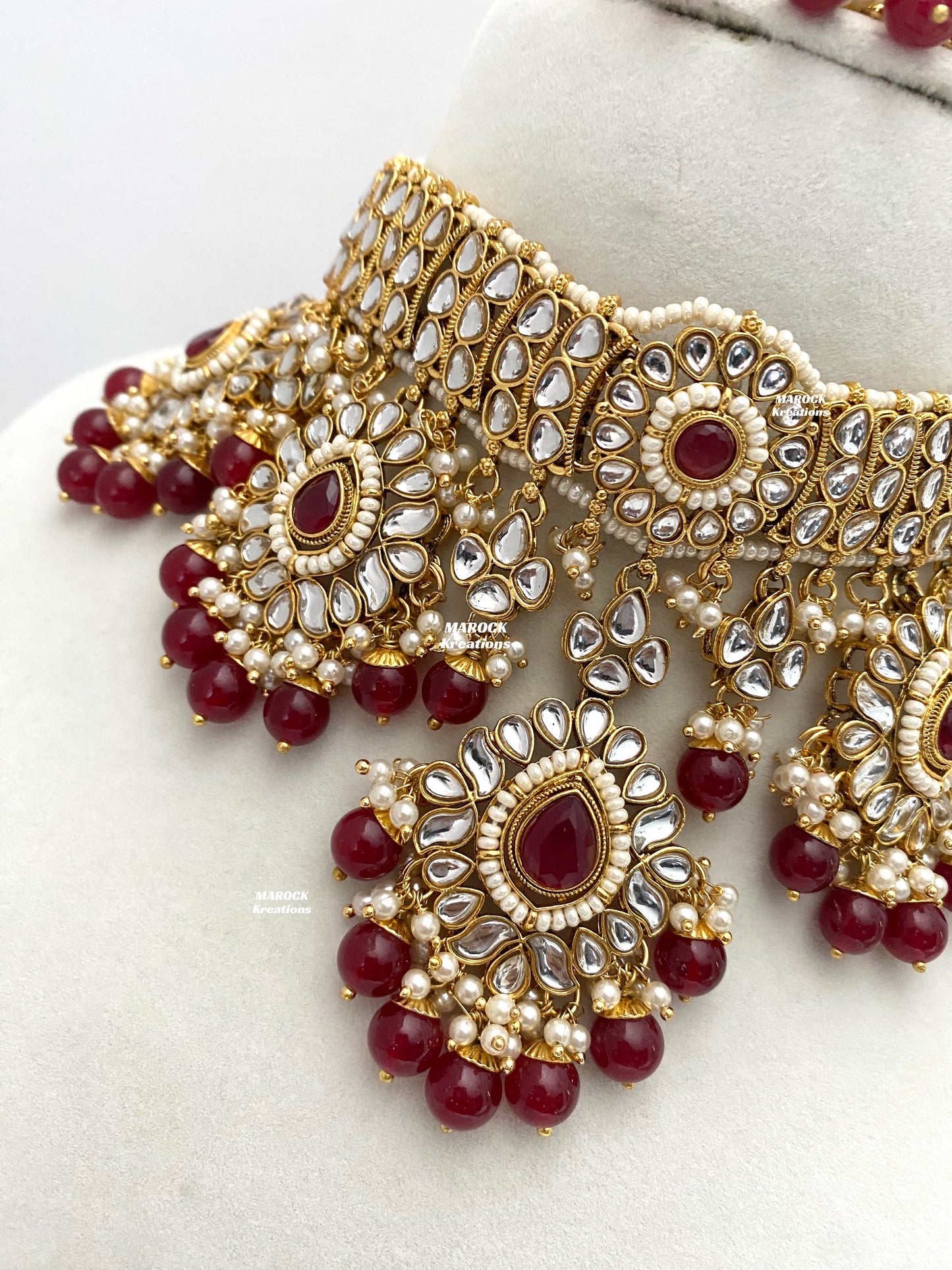 Bhavika Premium Quality Kundan choker/Necklace set
