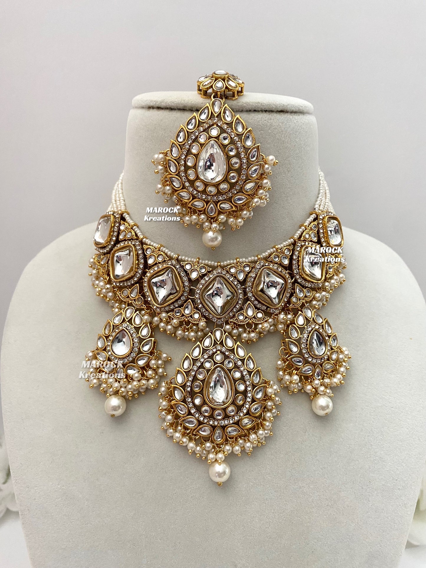 Rahila Premium quality Kundan Statement Choker/Necklace Set