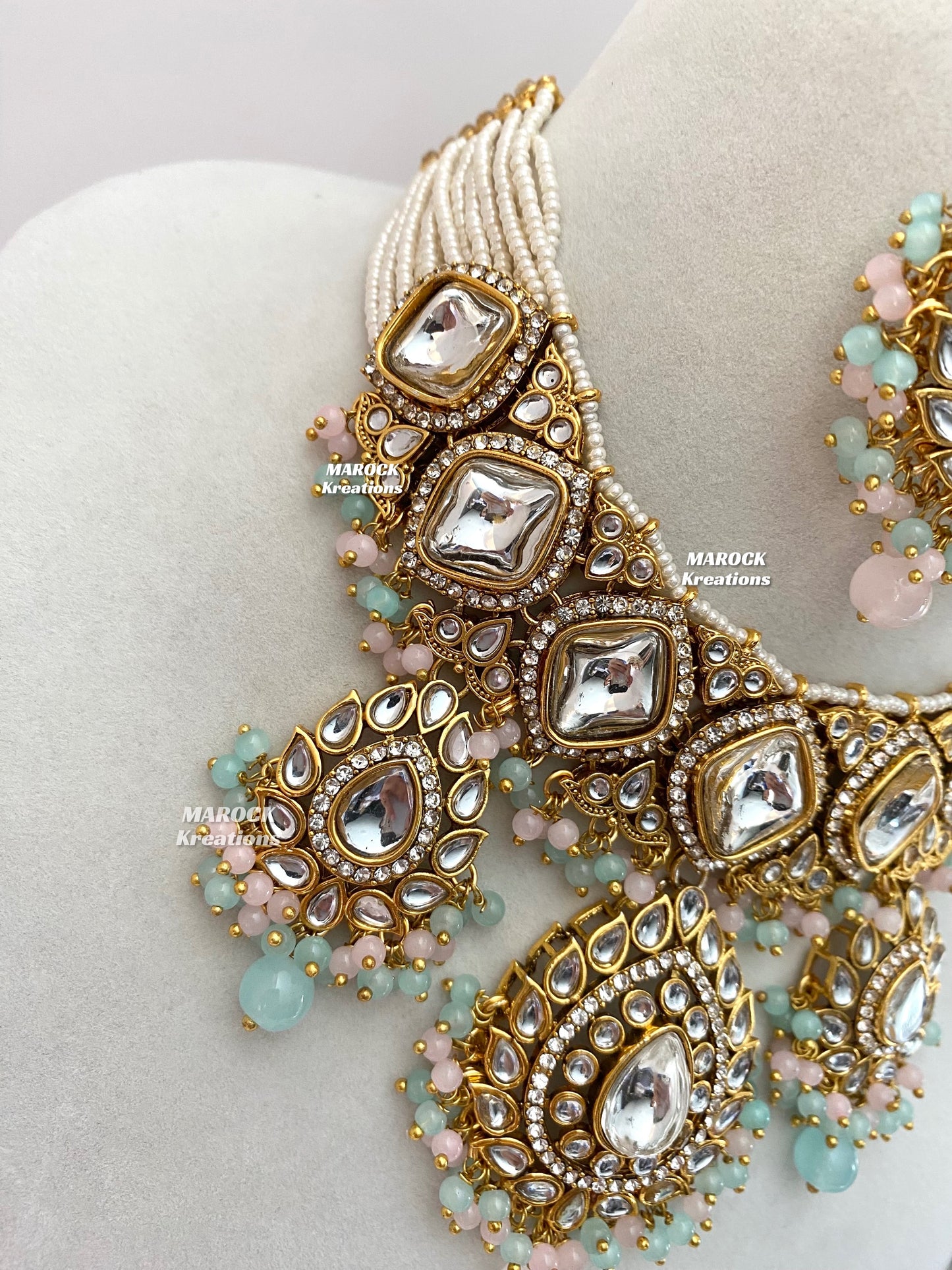 Rahila Premium quality Kundan Statement Choker/Necklace Set