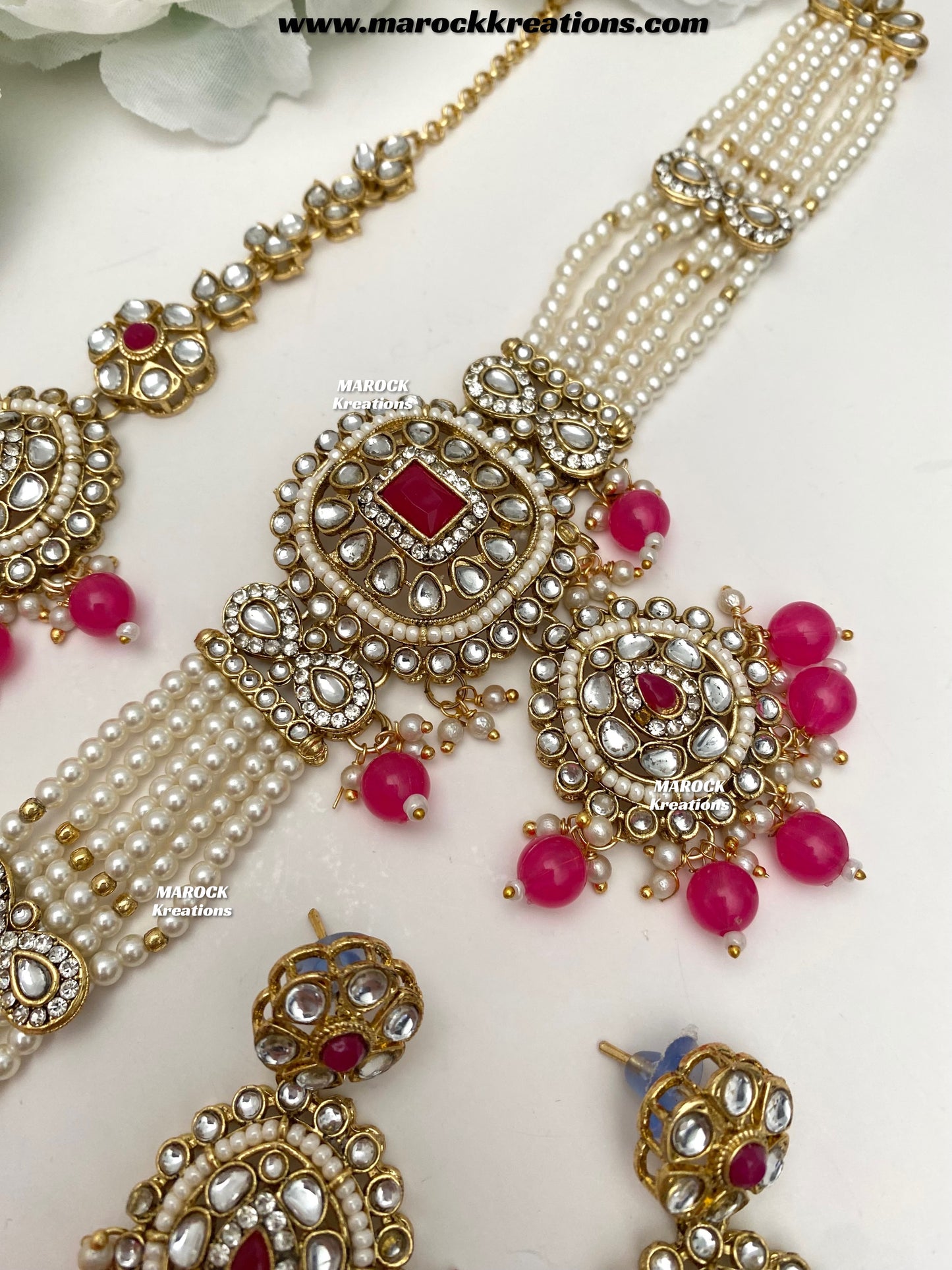 Moony Kundan Choker set