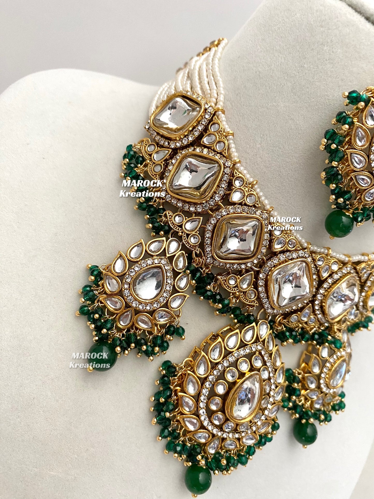 Rahila Premium quality Kundan Statement Choker/Necklace Set