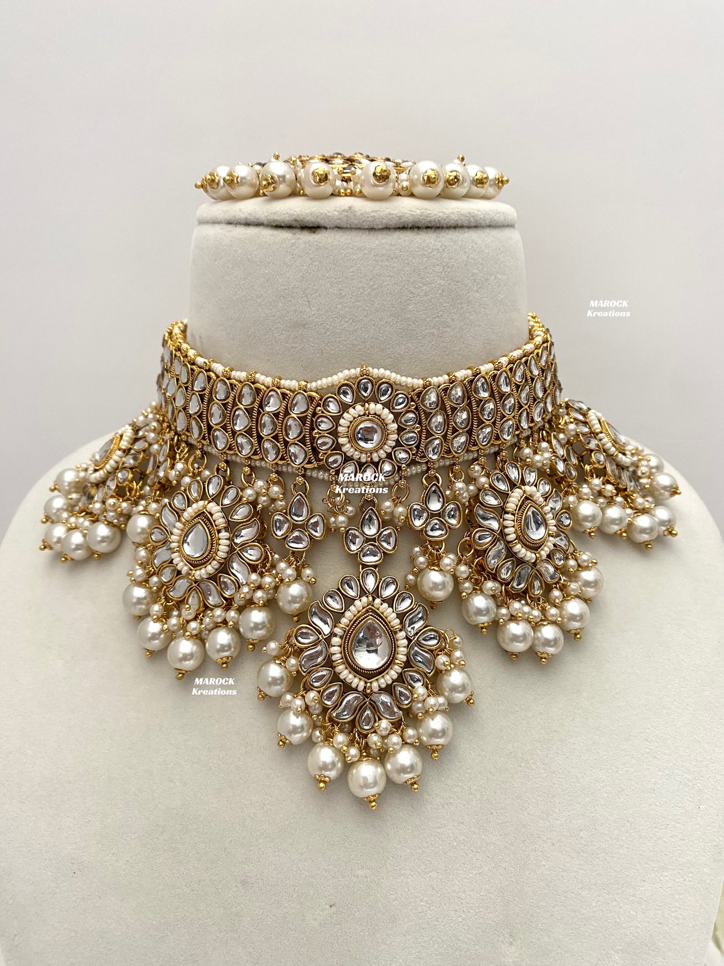 Bhavika Premium Quality Kundan choker/Necklace set