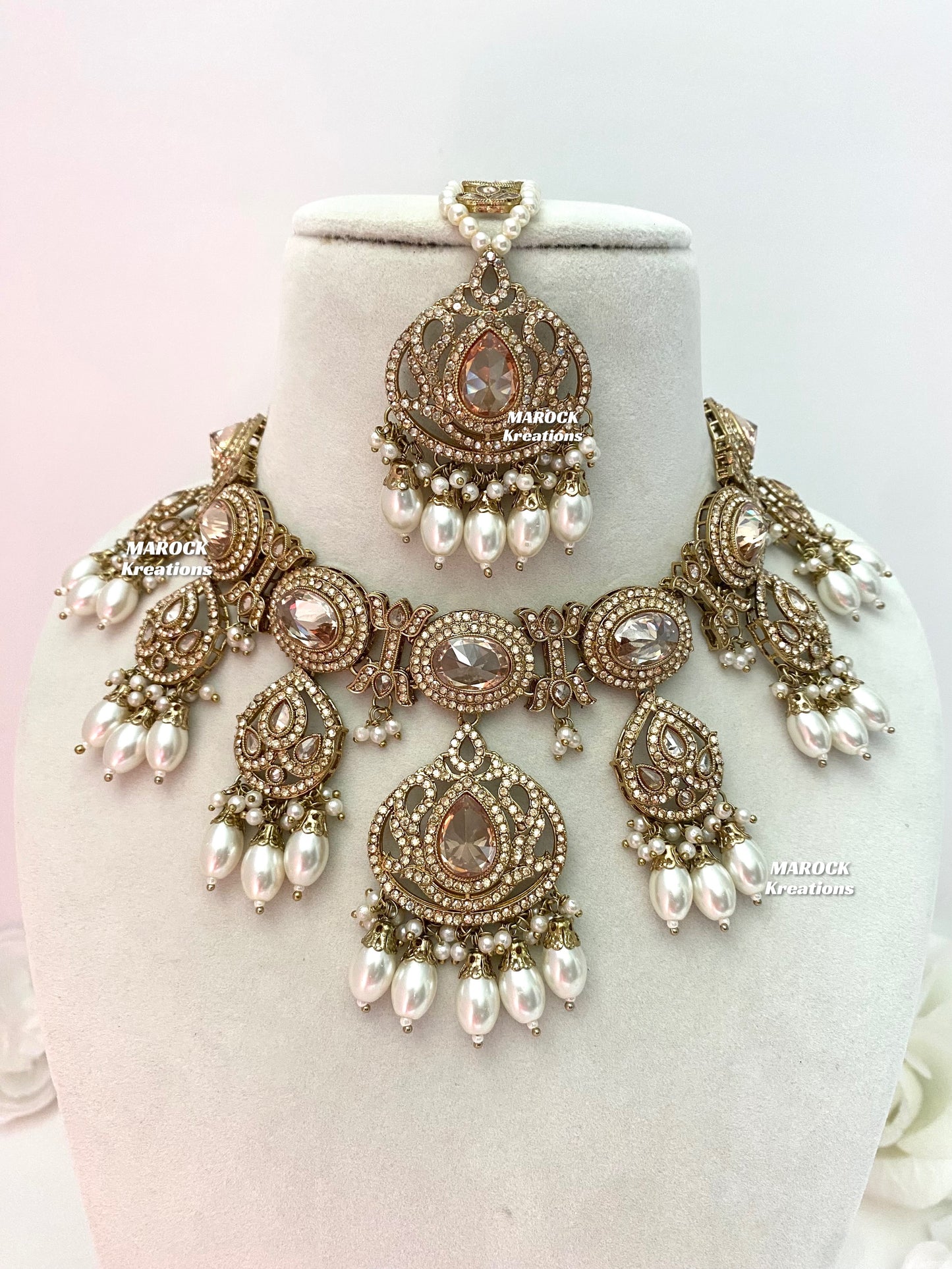 Yumna Polki statement Choker/Necklace set