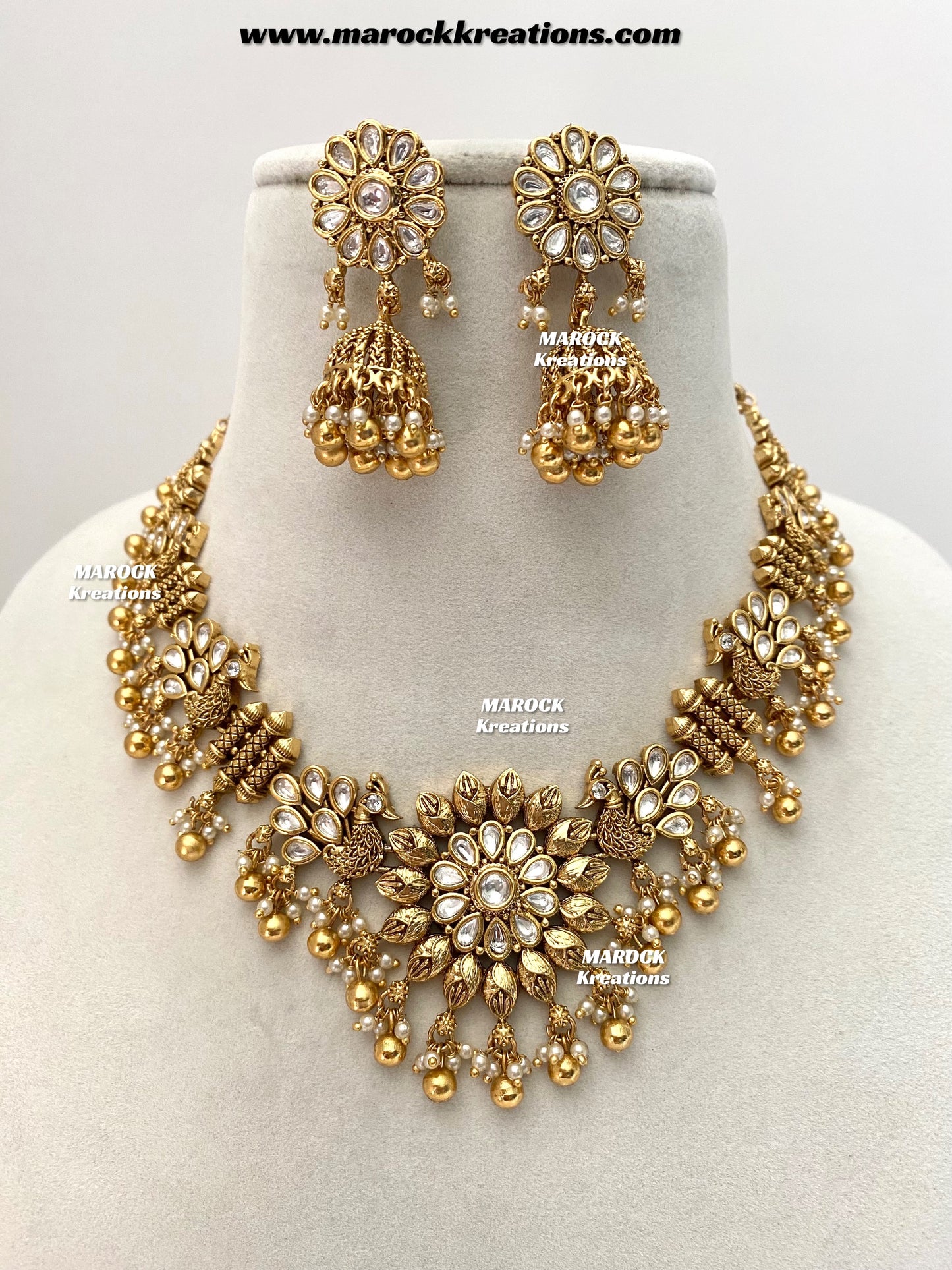 Nalini Premium Quality Gold Plated Kundan statement Necklace set