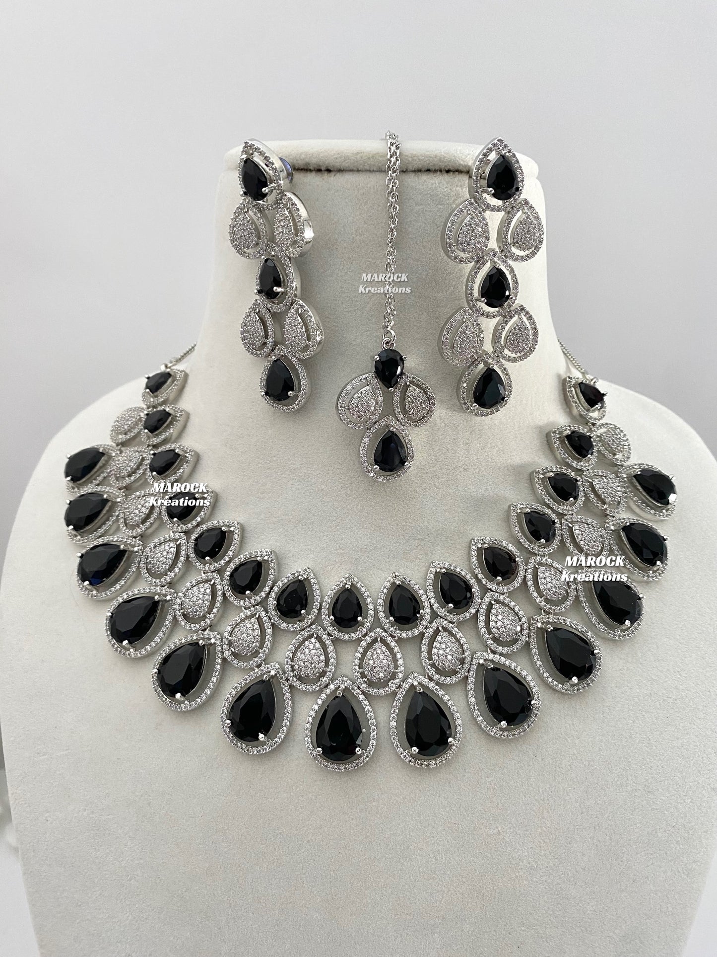 Laura Silver American Diamond Necklace set