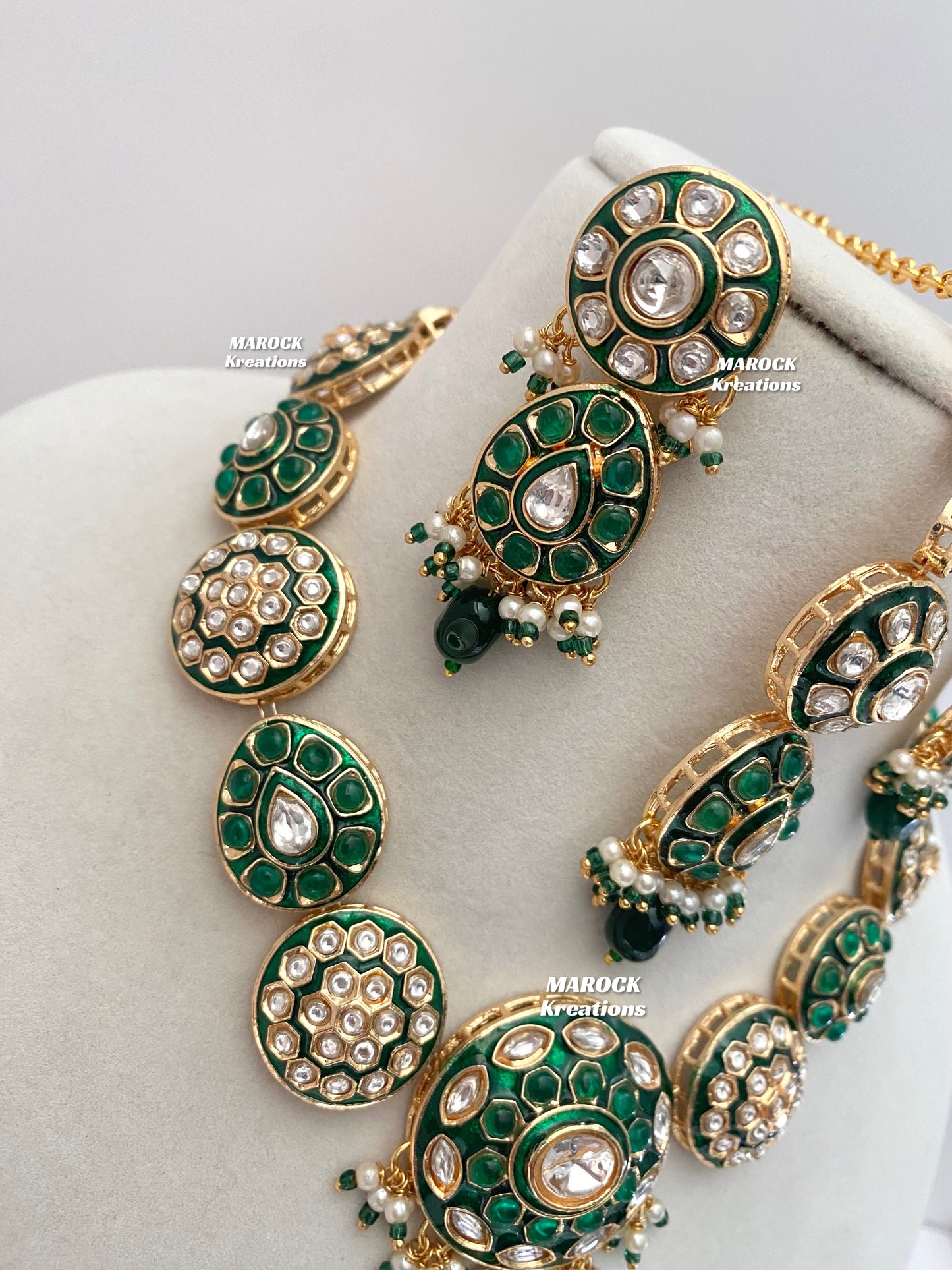 Tania Premium Quality uncut Kundan Statement Necklace set