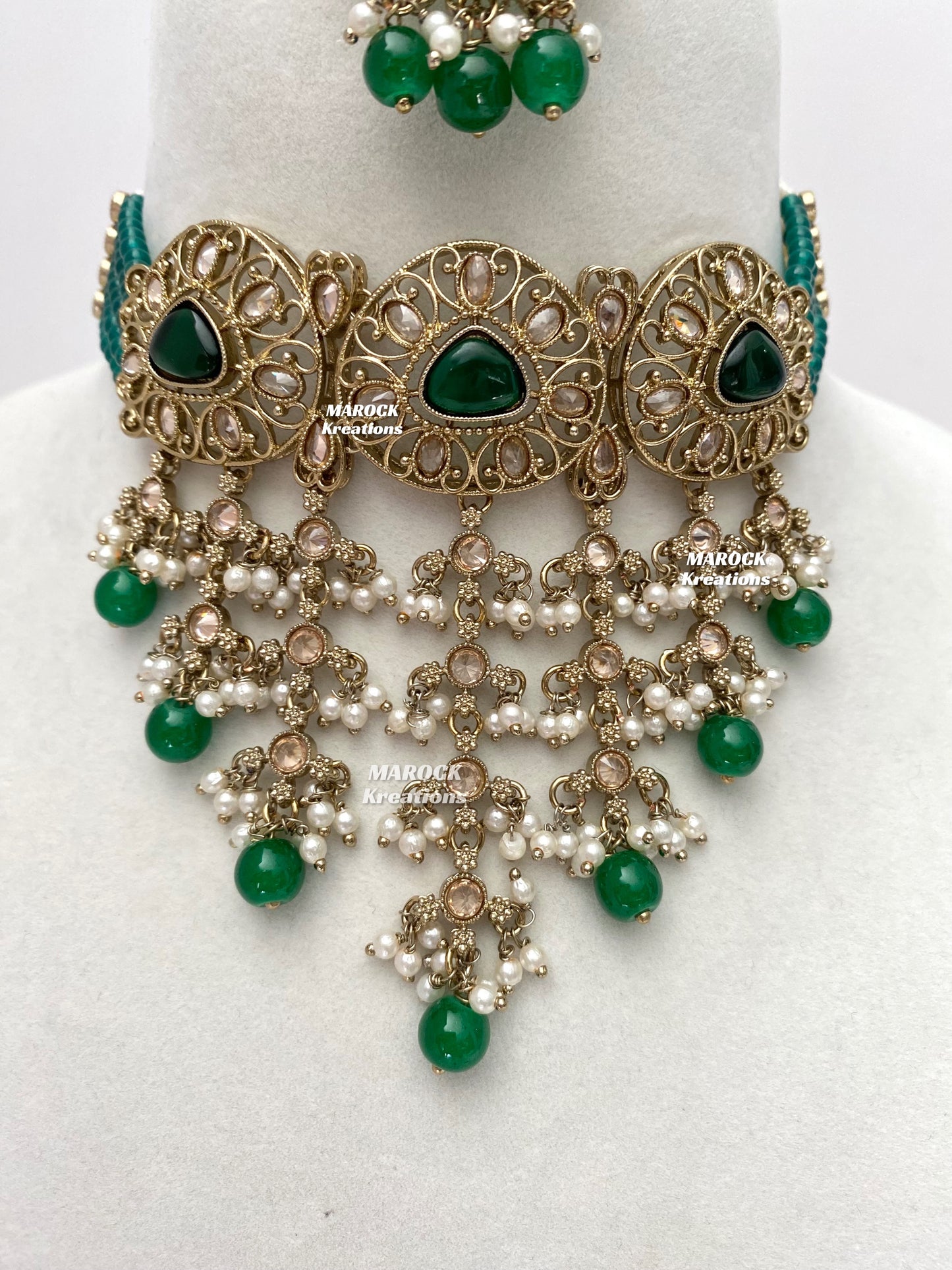 Amaira Antique Gold Polki choker set