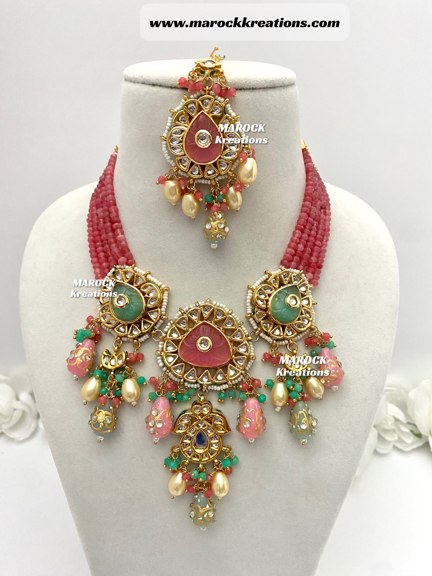 Raavi Premium Quality Thappa Kundan trendy choker/Necklace set