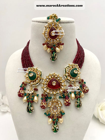 Raavi Premium Quality Thappa Kundan trendy choker/Necklace set