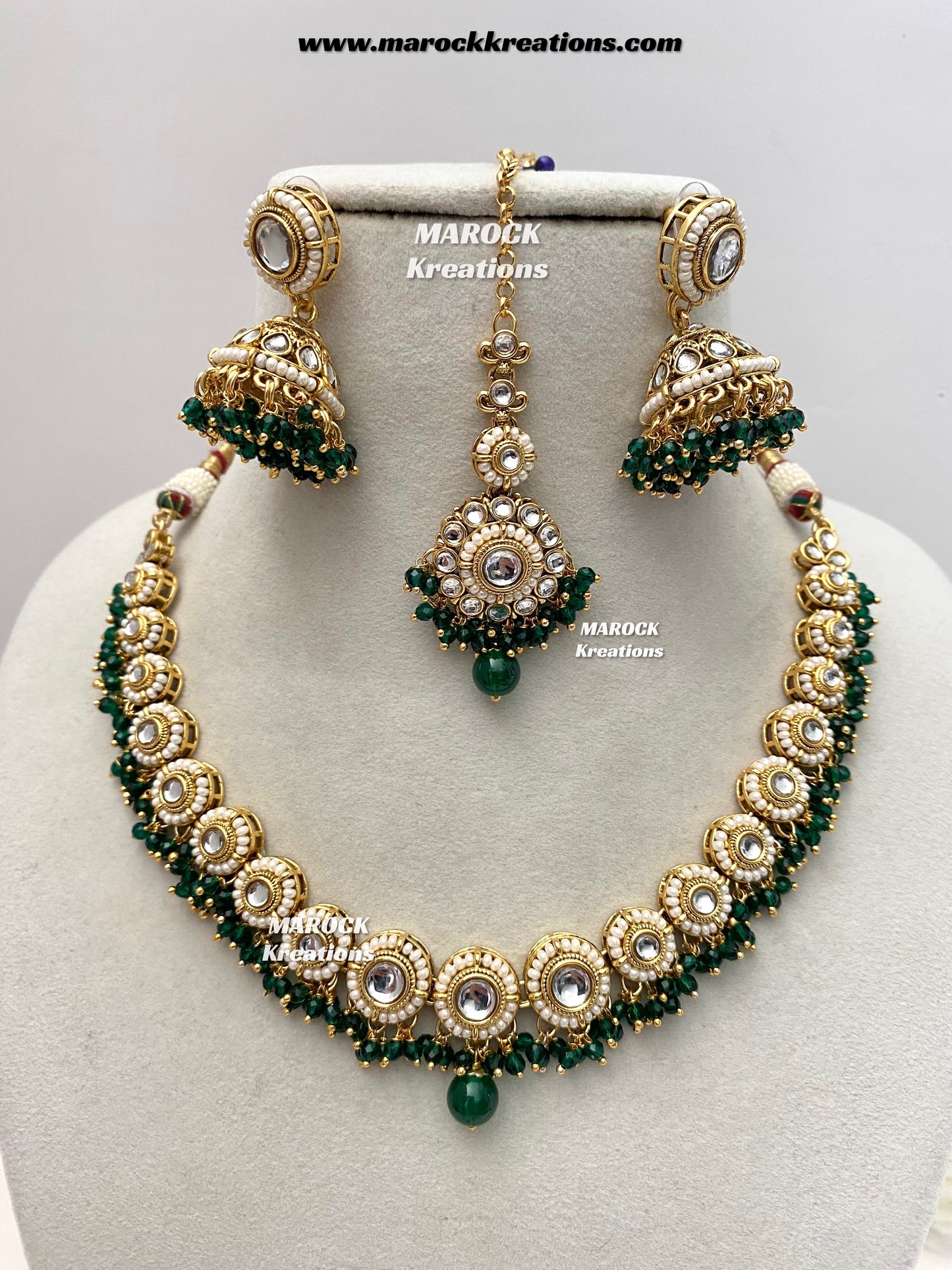 Akshi Premium Quality Kundan Single line Necklace set