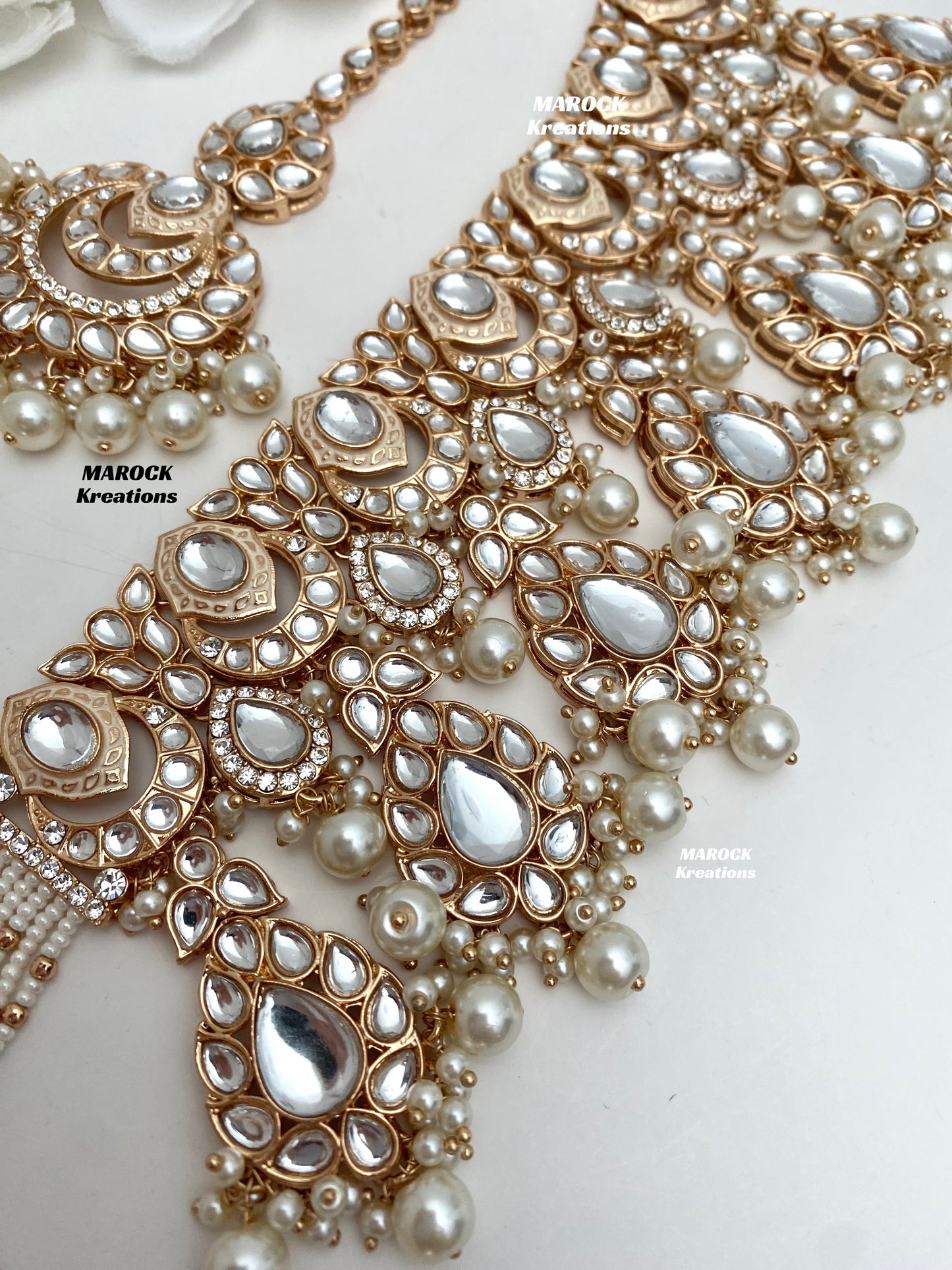 Kaniz Premium Quality Rose Gold Kundan Meenakari Choker/Necklace set